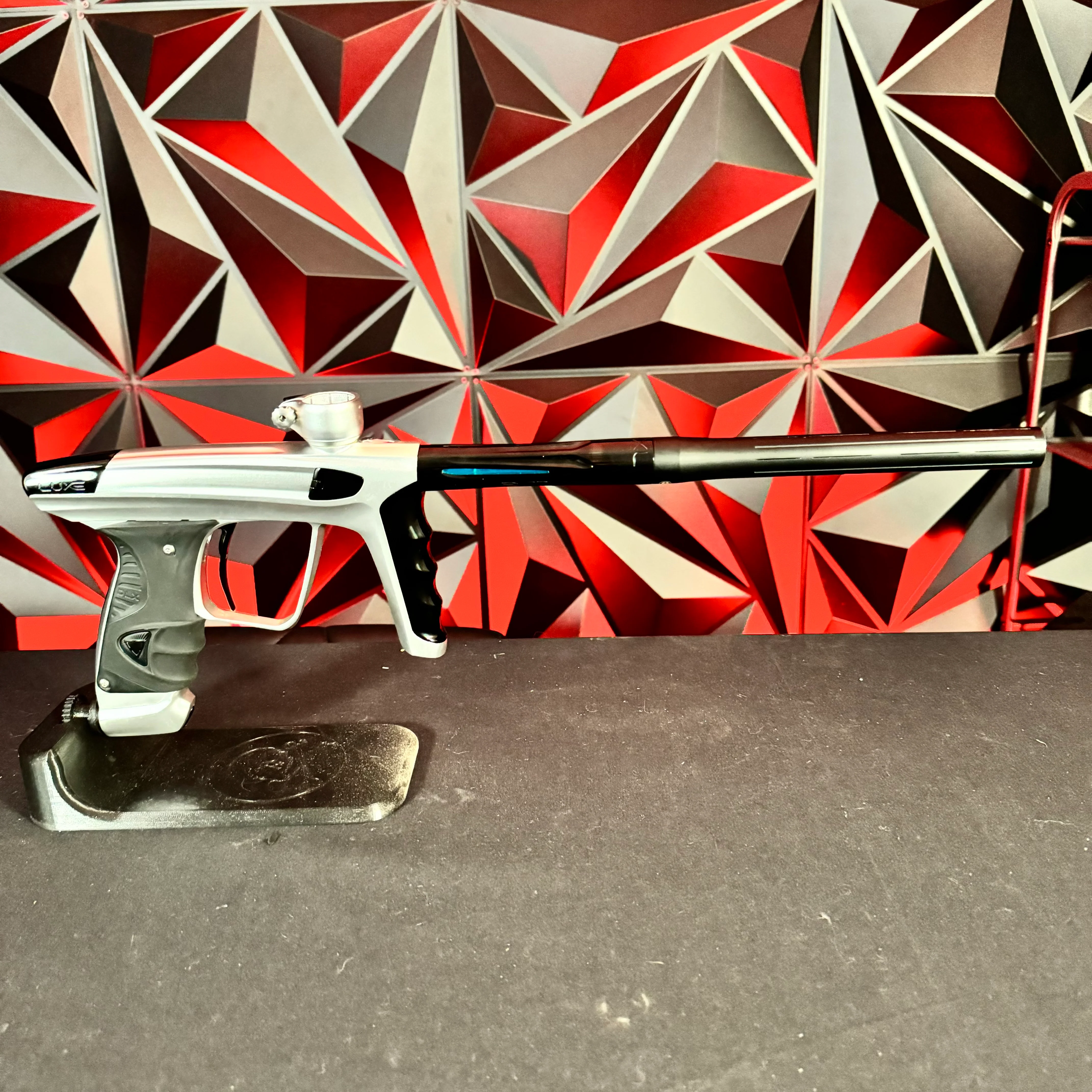 Used DLX Luxe X Paintball Gun - Dust Silver/Gloss Black w/Pro DNA Silencio Tip - Image 6