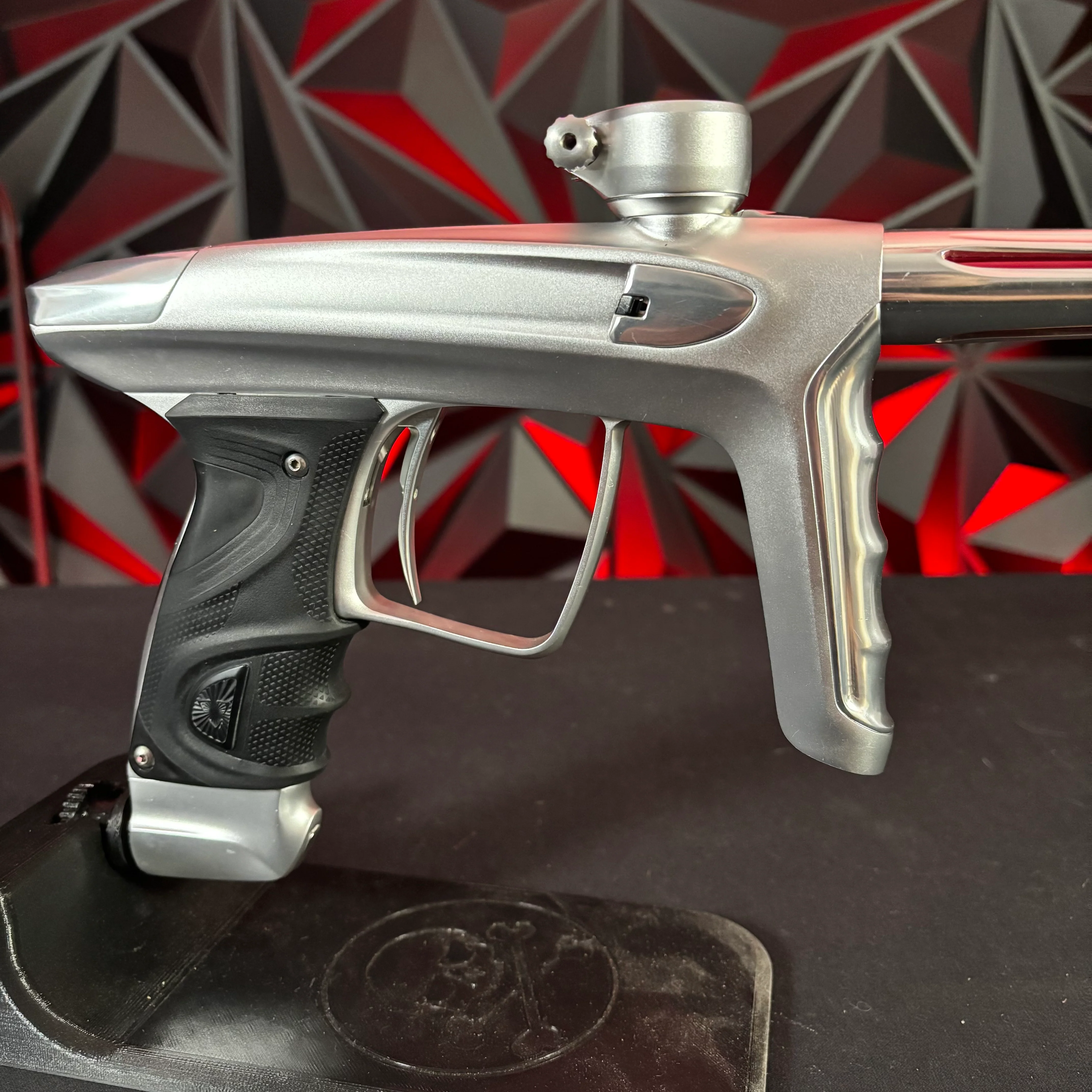 Used DLX Luxe TM40 Paintball Gun - Dust Silver/Gloss Silver w/Infamous Deuce Trigger - Image 4