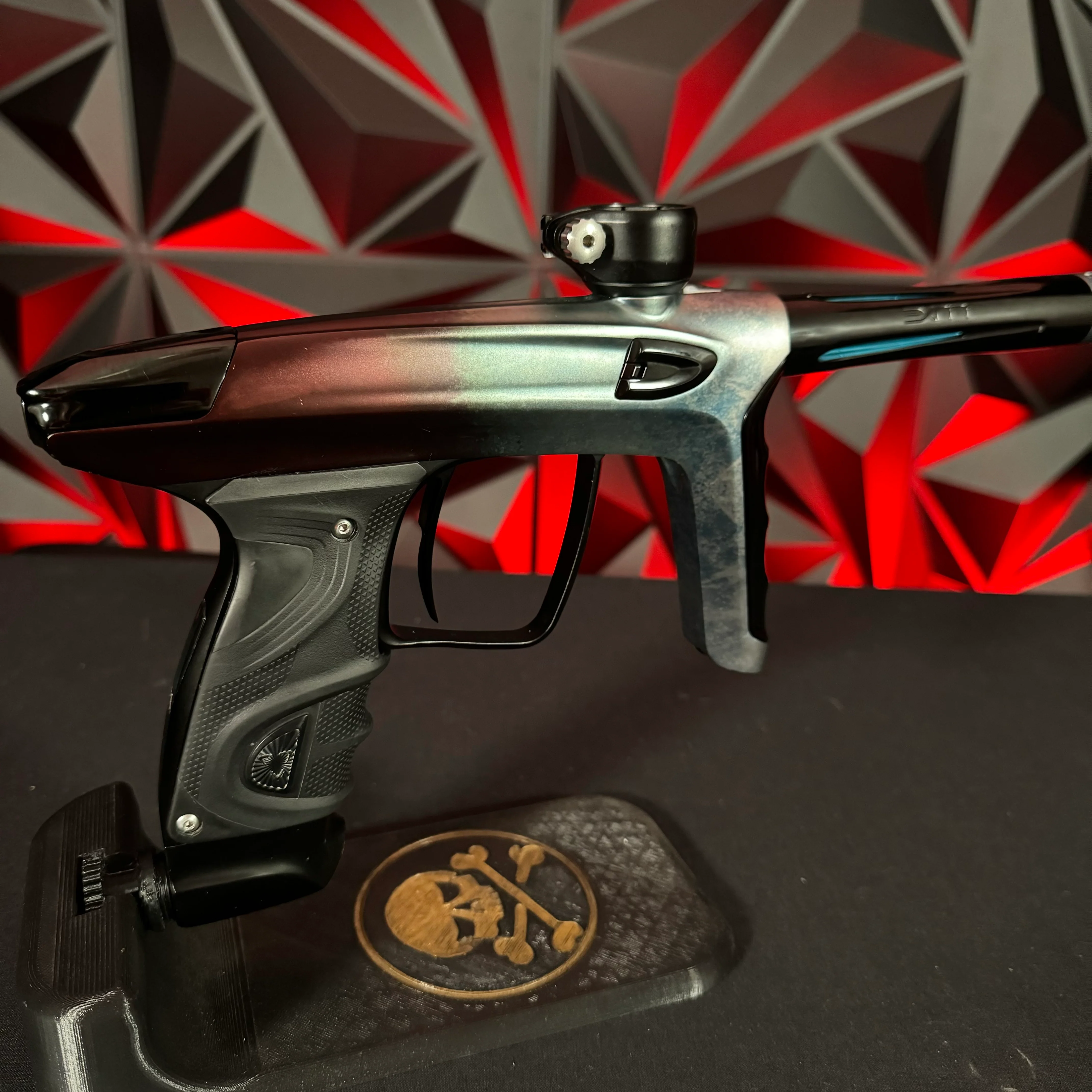 Used DLX Luxe TM40 Paintball Gun - Graphic Black Ice - Image 2