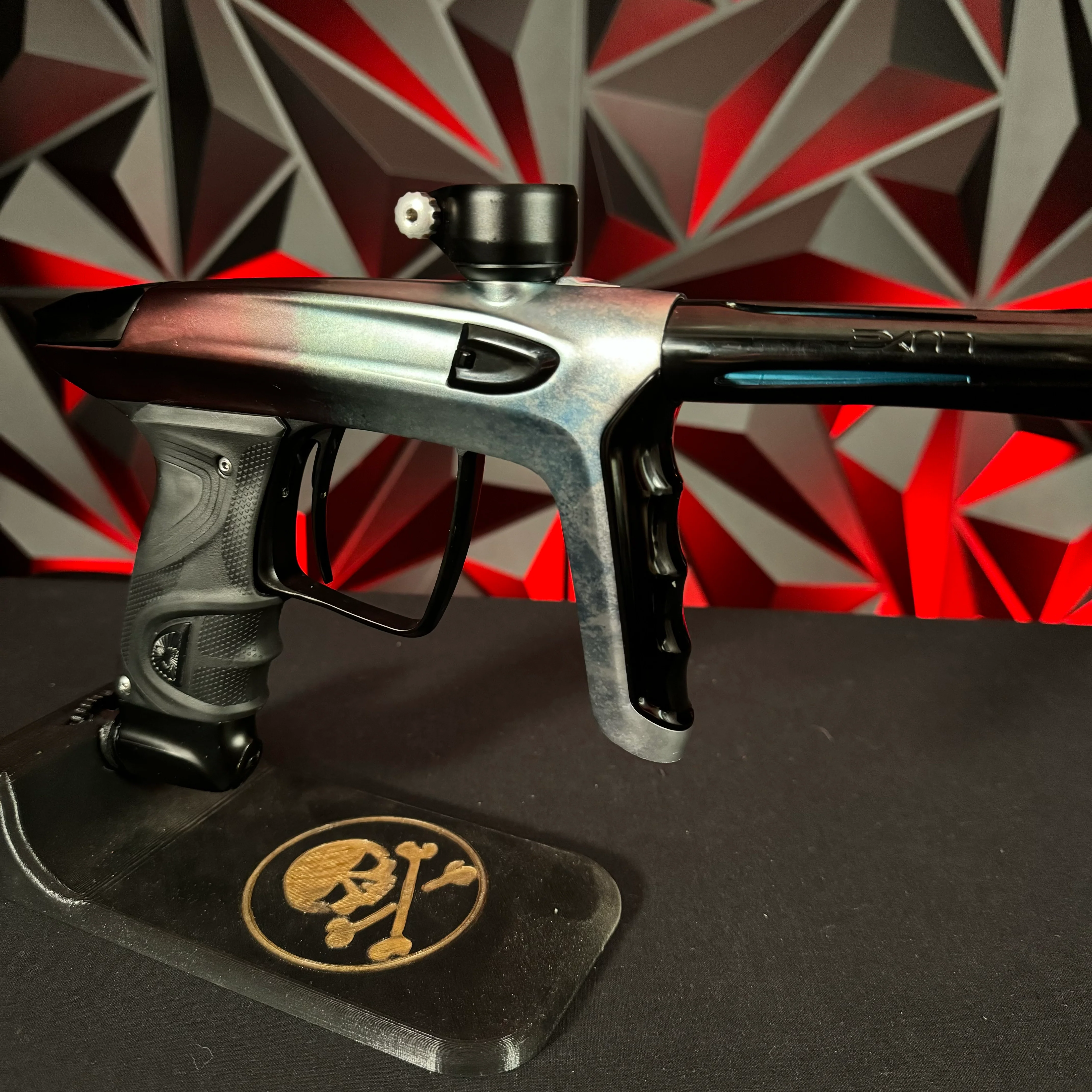 Used DLX Luxe TM40 Paintball Gun - Graphic Black Ice - Image 3