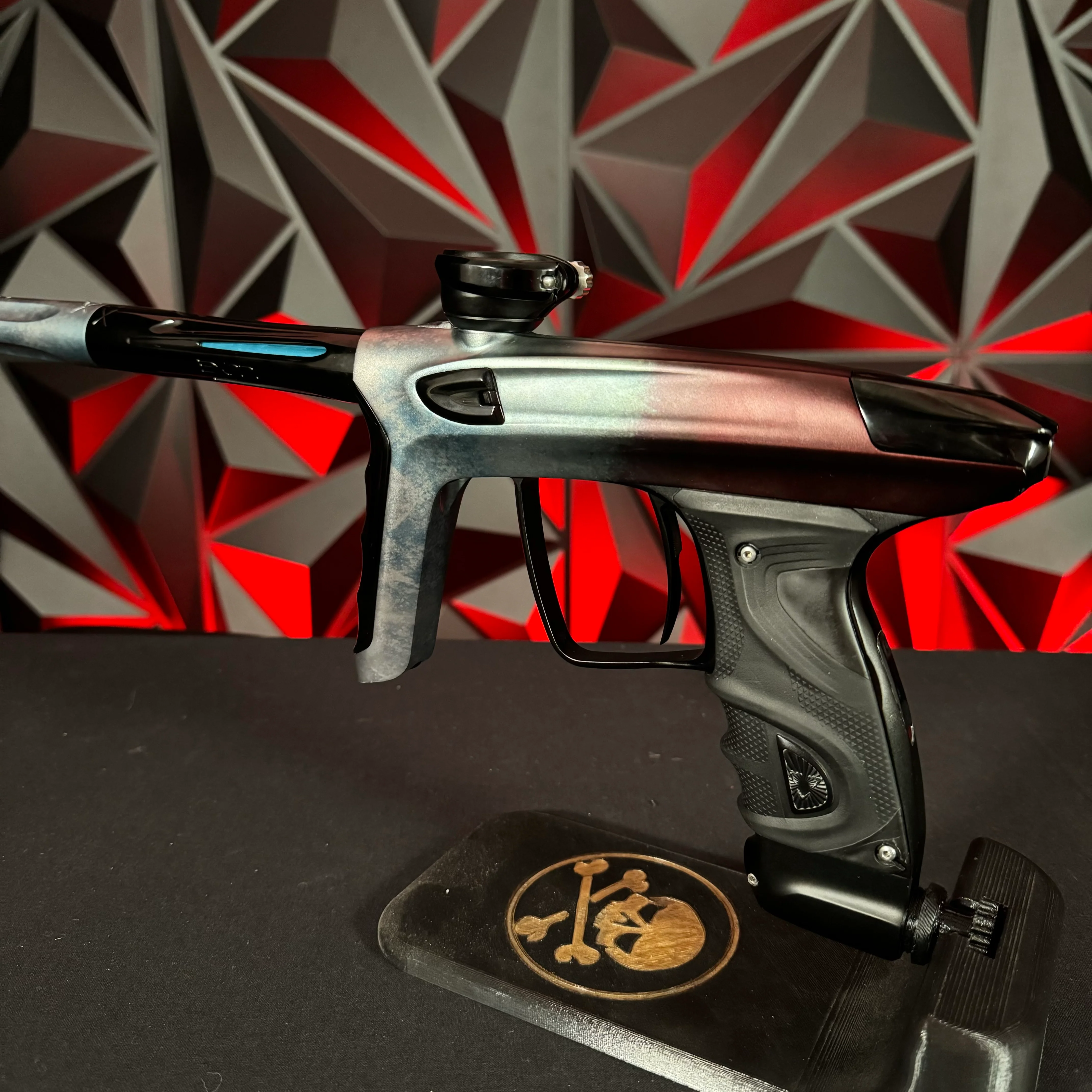 Used DLX Luxe TM40 Paintball Gun - Graphic Black Ice - Image 4