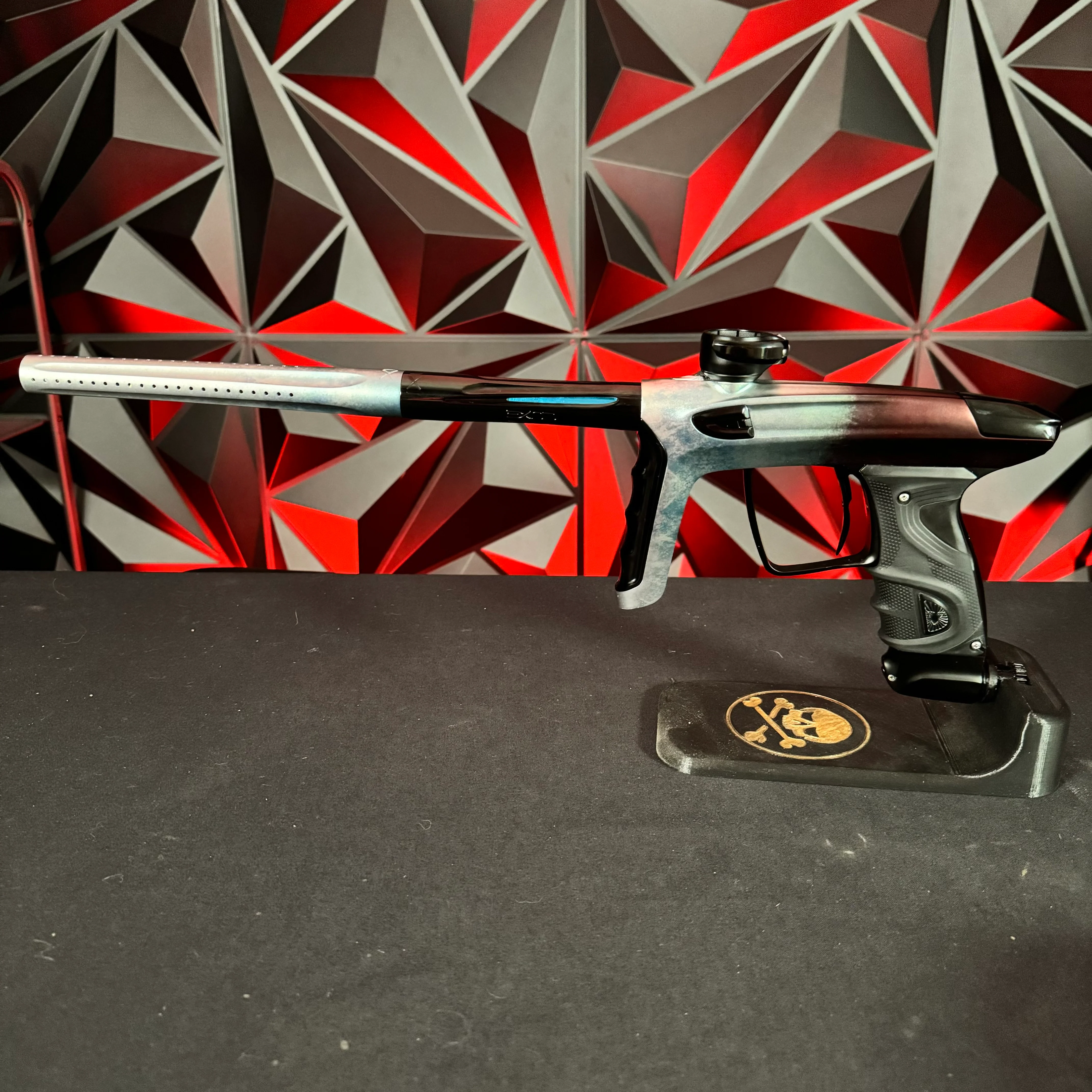 Used DLX Luxe TM40 Paintball Gun - Graphic Black Ice - Image 6