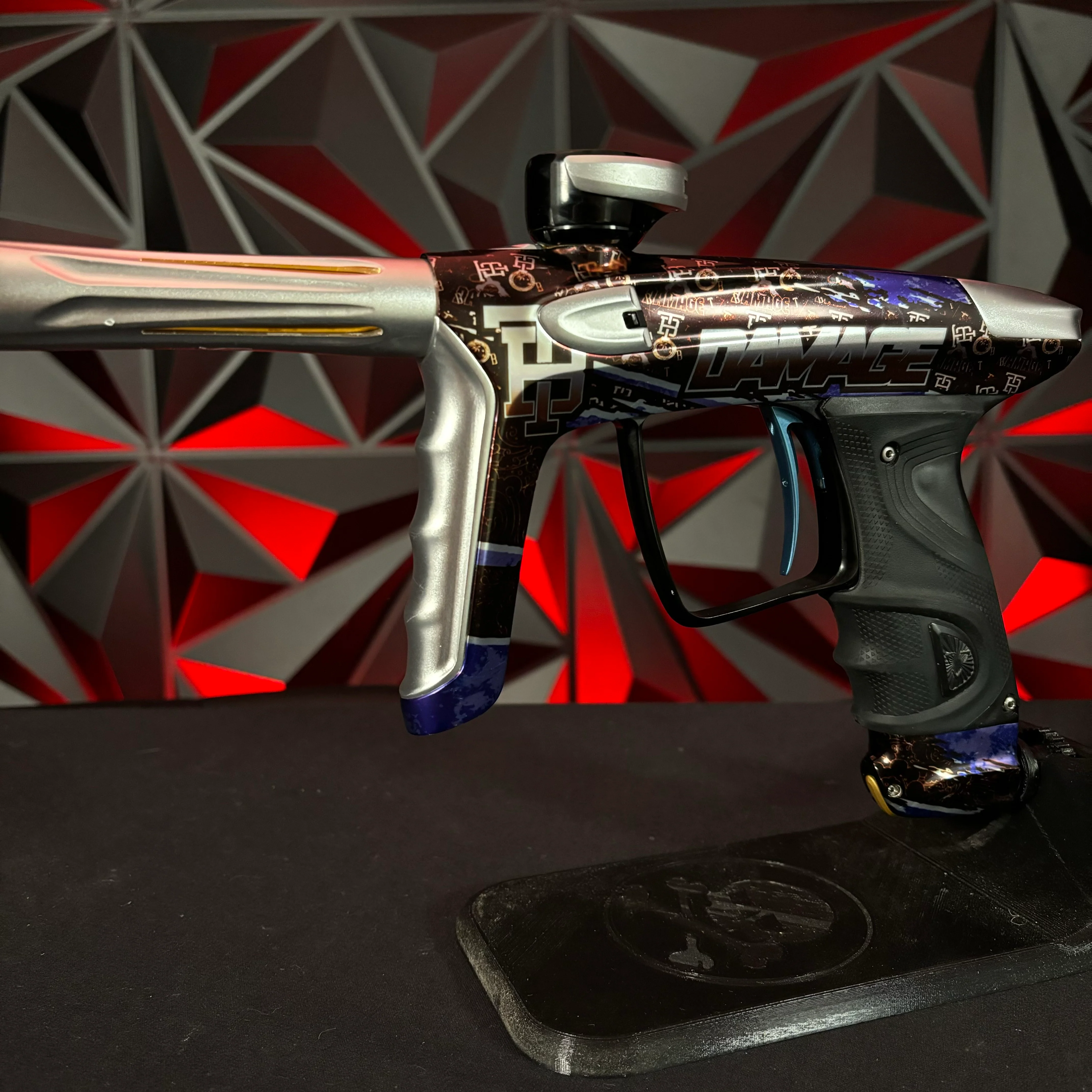 Used DLX Luxe TM40 Paintball Gun - LE Damage - Image 5