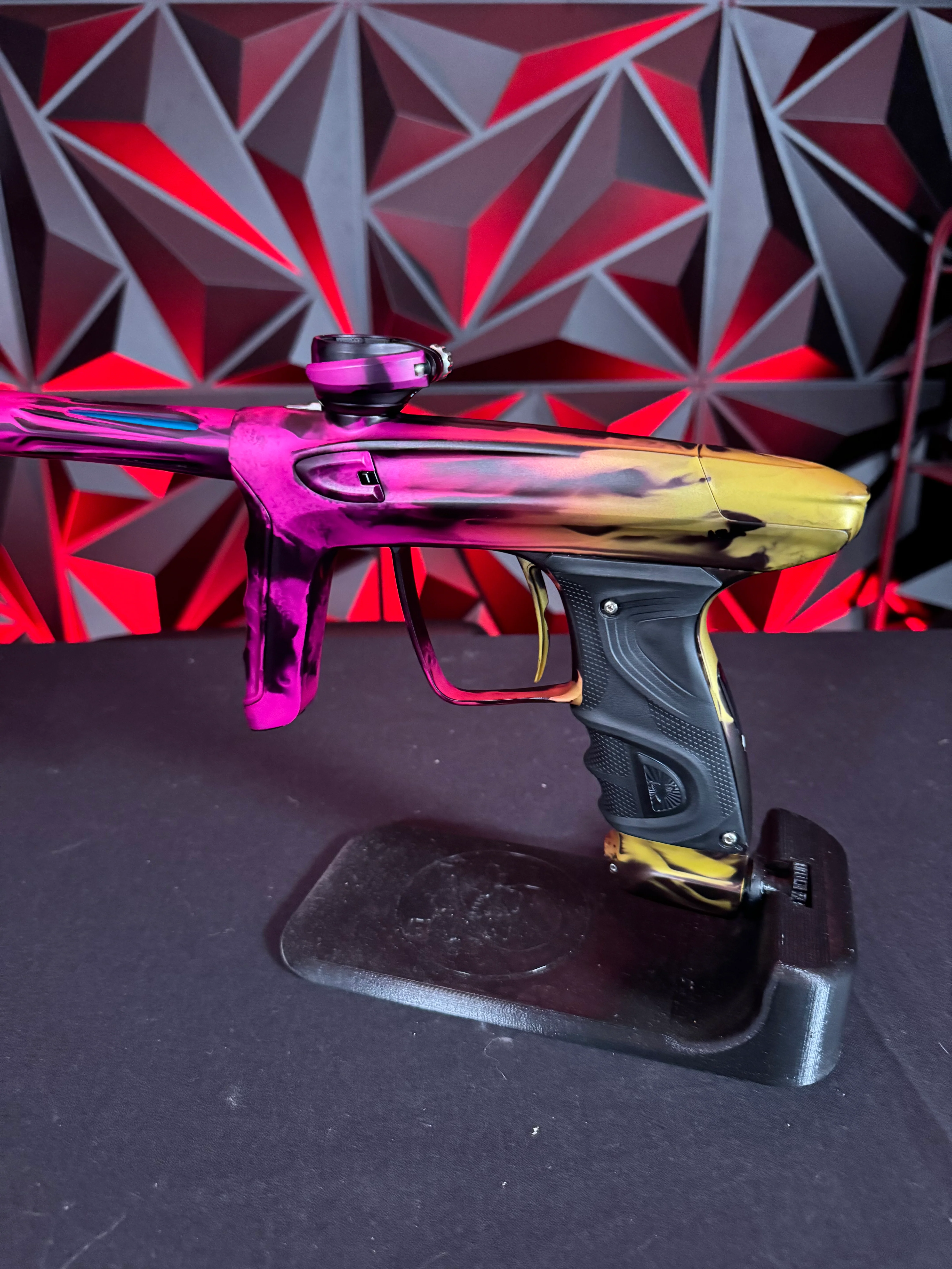 Used DLX Luxe TM40 Paintball Gun - LE Dust Pink/Yellow Smear - Image 2