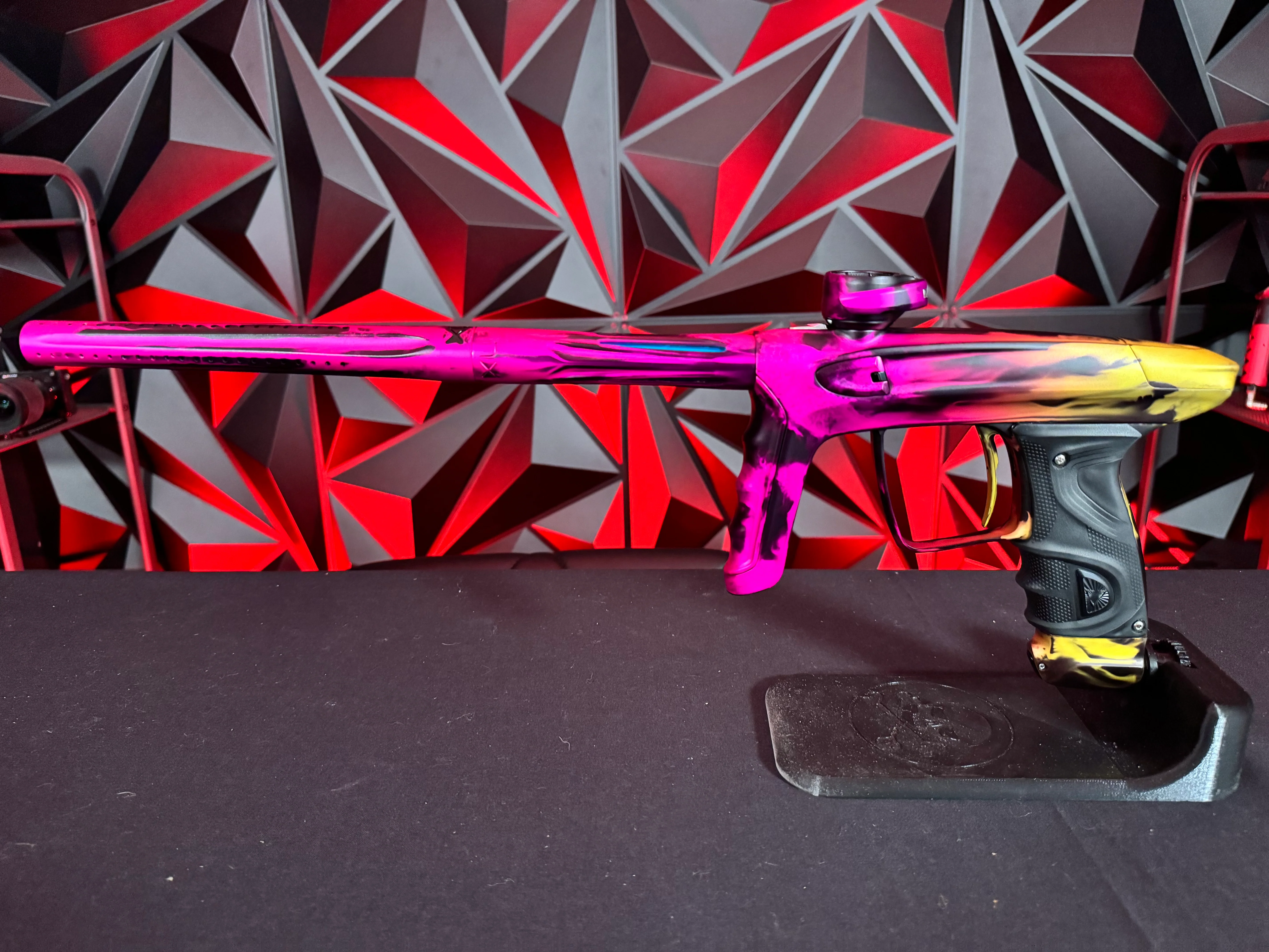 Used DLX Luxe TM40 Paintball Gun - LE Dust Pink/Yellow Smear - Image 6