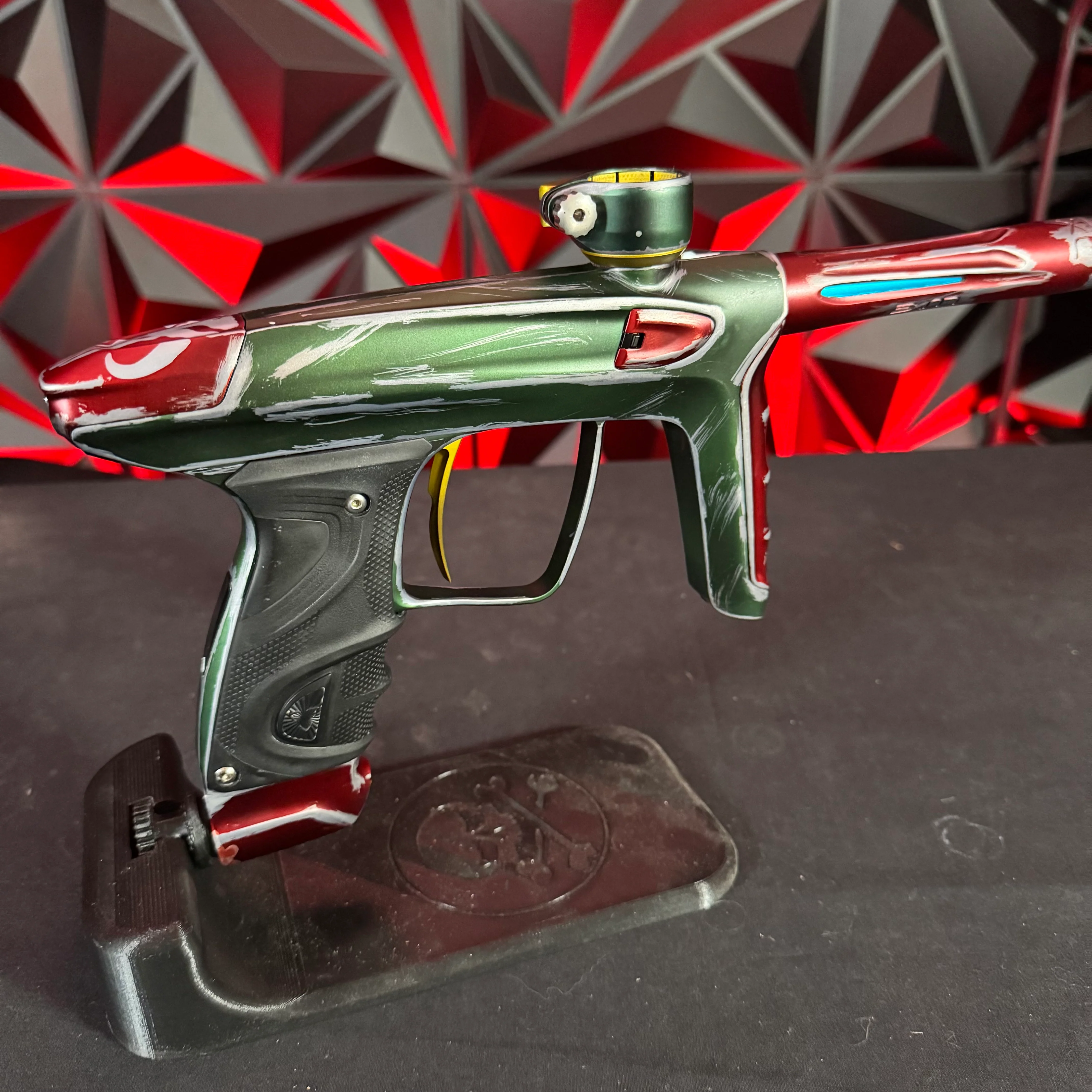 Used DLX Luxe TM40 Paintball Gun - LE Boba Fett - Image 2