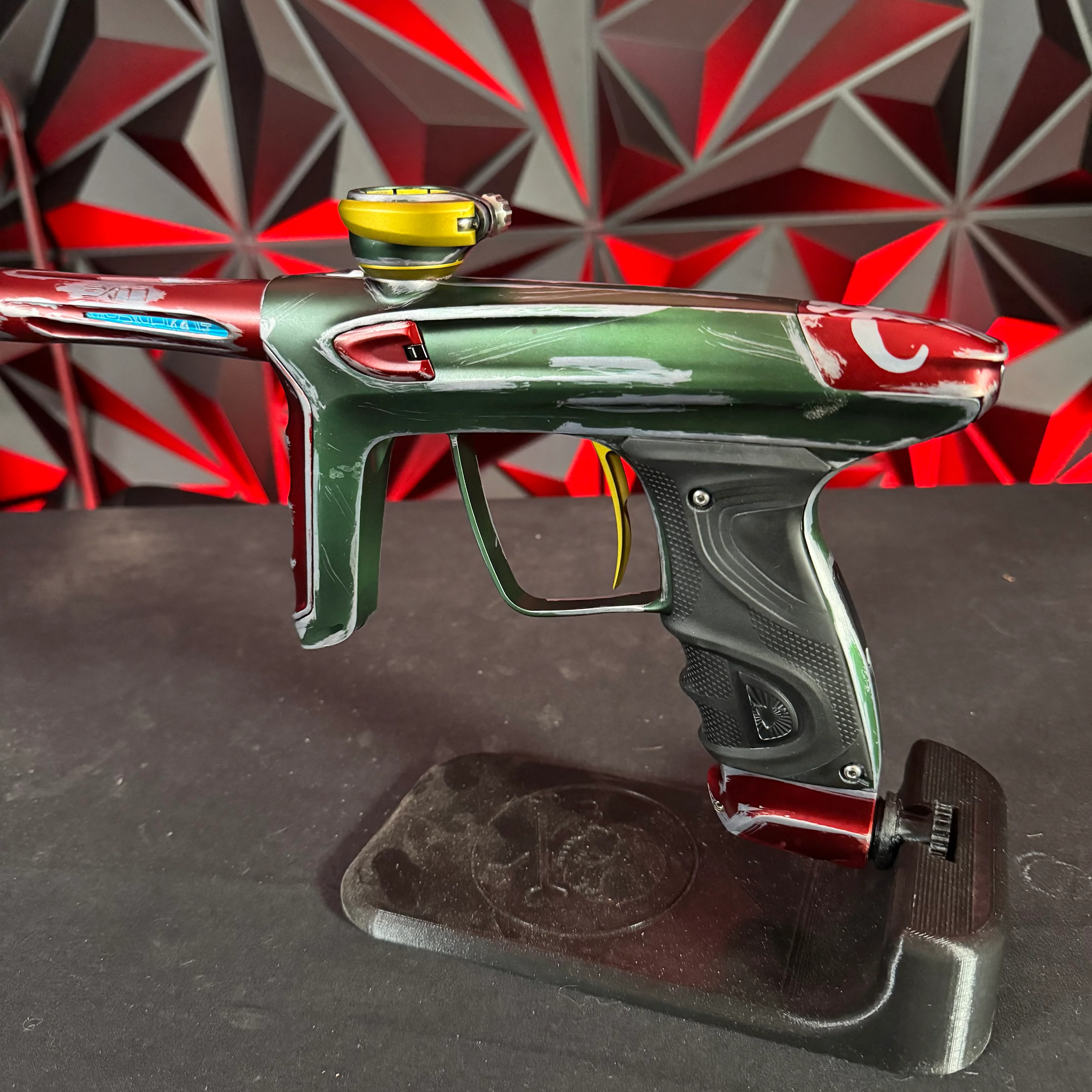 Used DLX Luxe TM40 Paintball Gun - LE Boba Fett - Image 3
