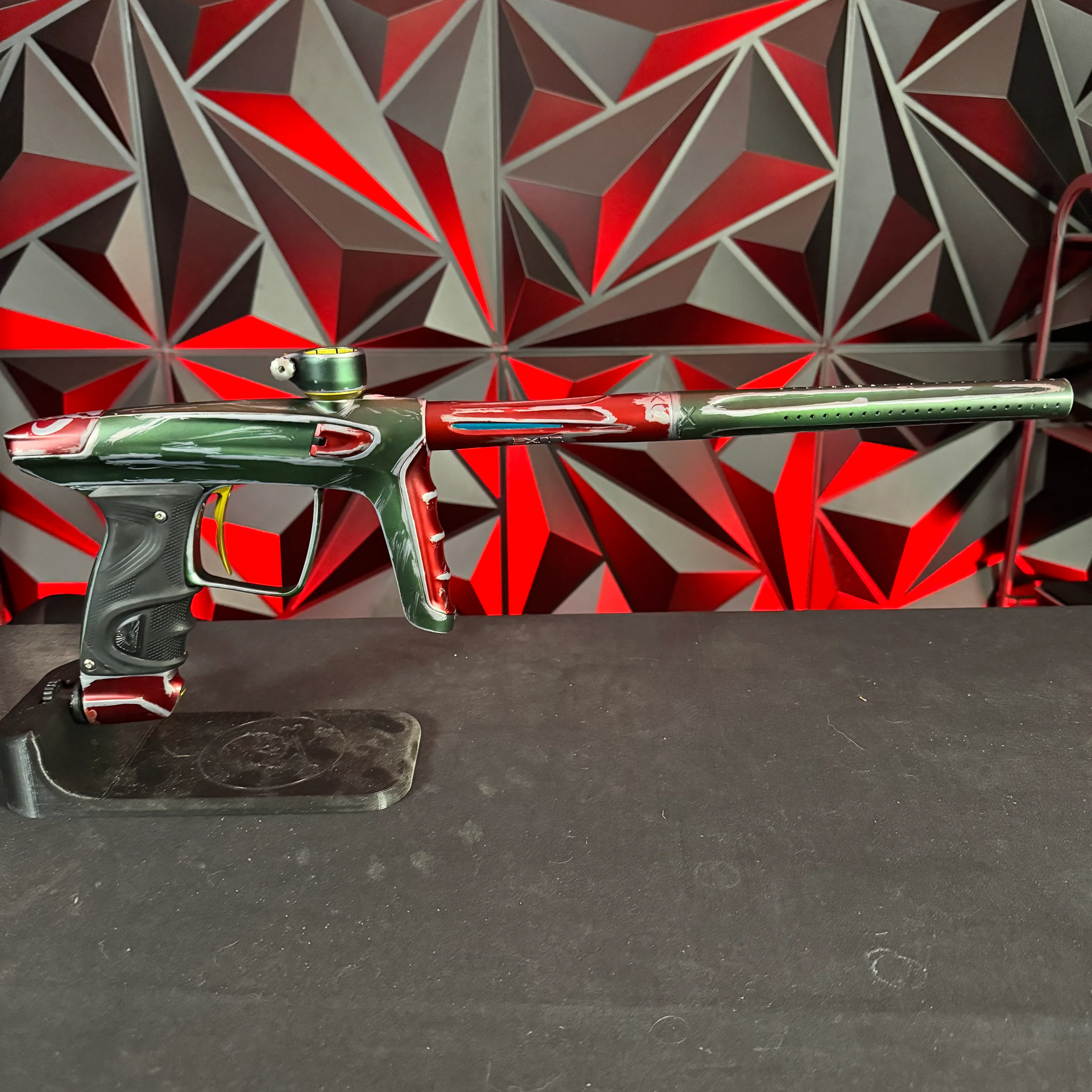 Used DLX Luxe TM40 Paintball Gun - LE Boba Fett - Image 6