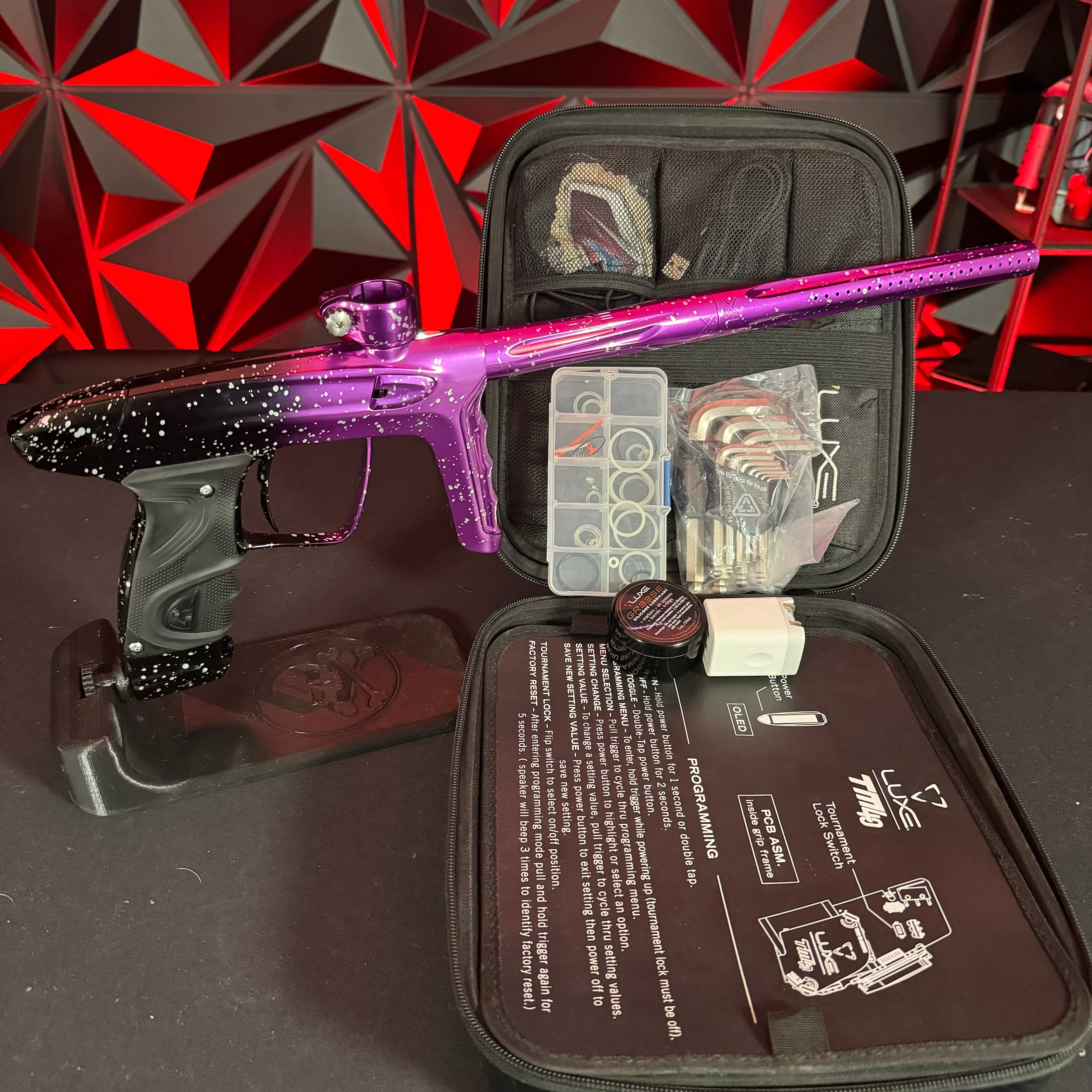Used DLX Luxe TM40 Paintball Gun - LE Nebula Speckled Black/Purple Fade