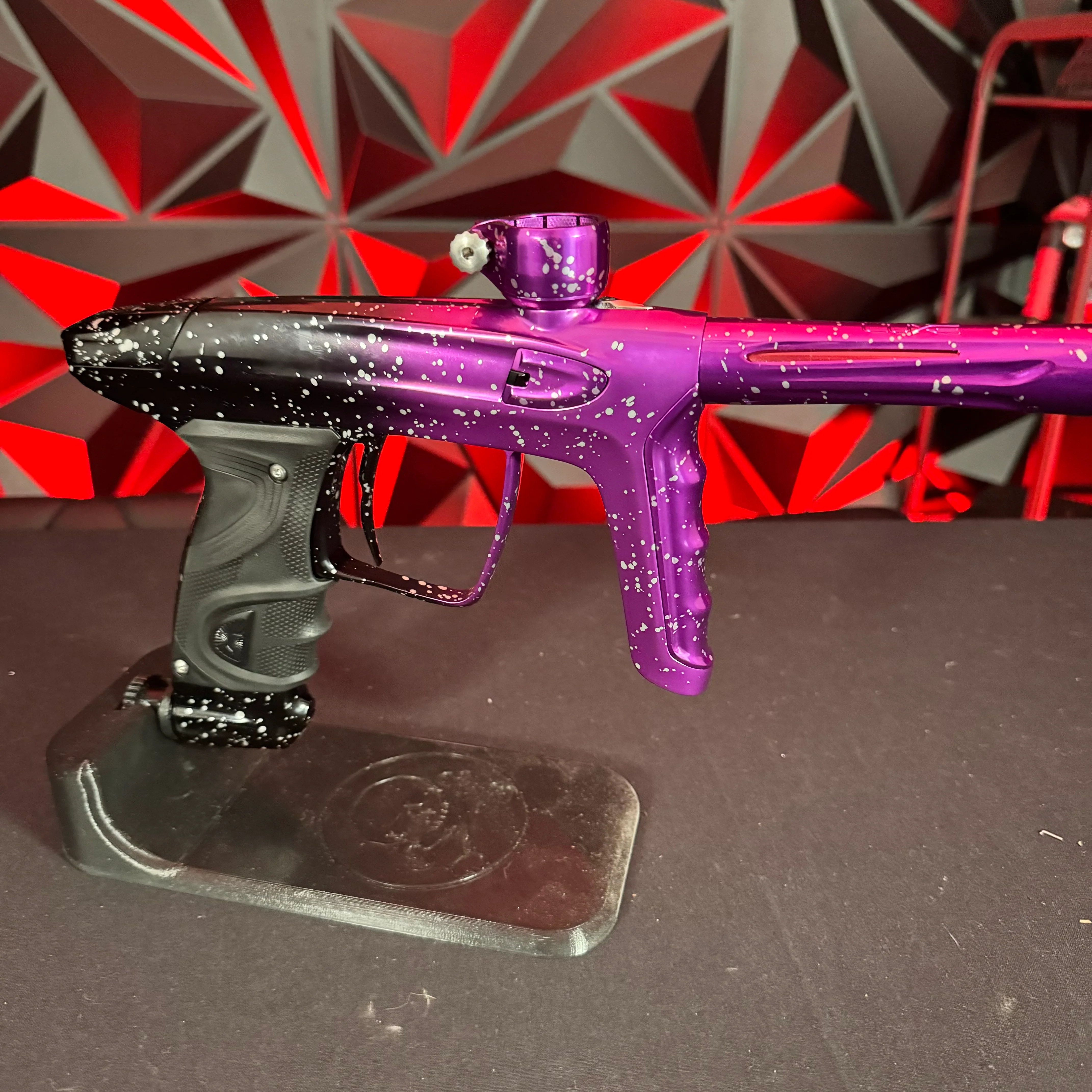 Used DLX Luxe TM40 Paintball Gun - LE Nebula Speckled Black/Purple Fade - Image 4