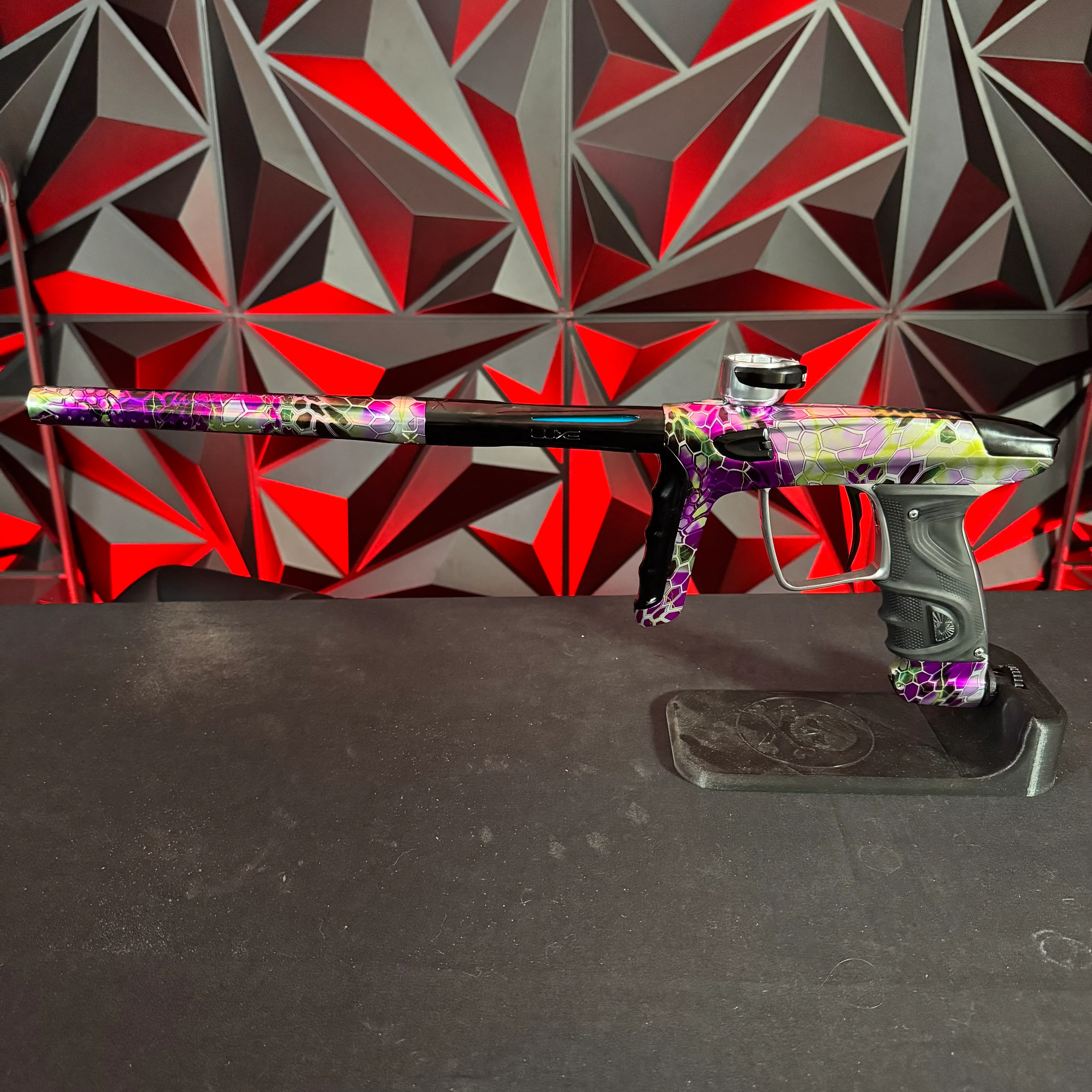 Used DLX Luxe TM40 Paintball Gun - LE Techno Hex Purple - Image 7