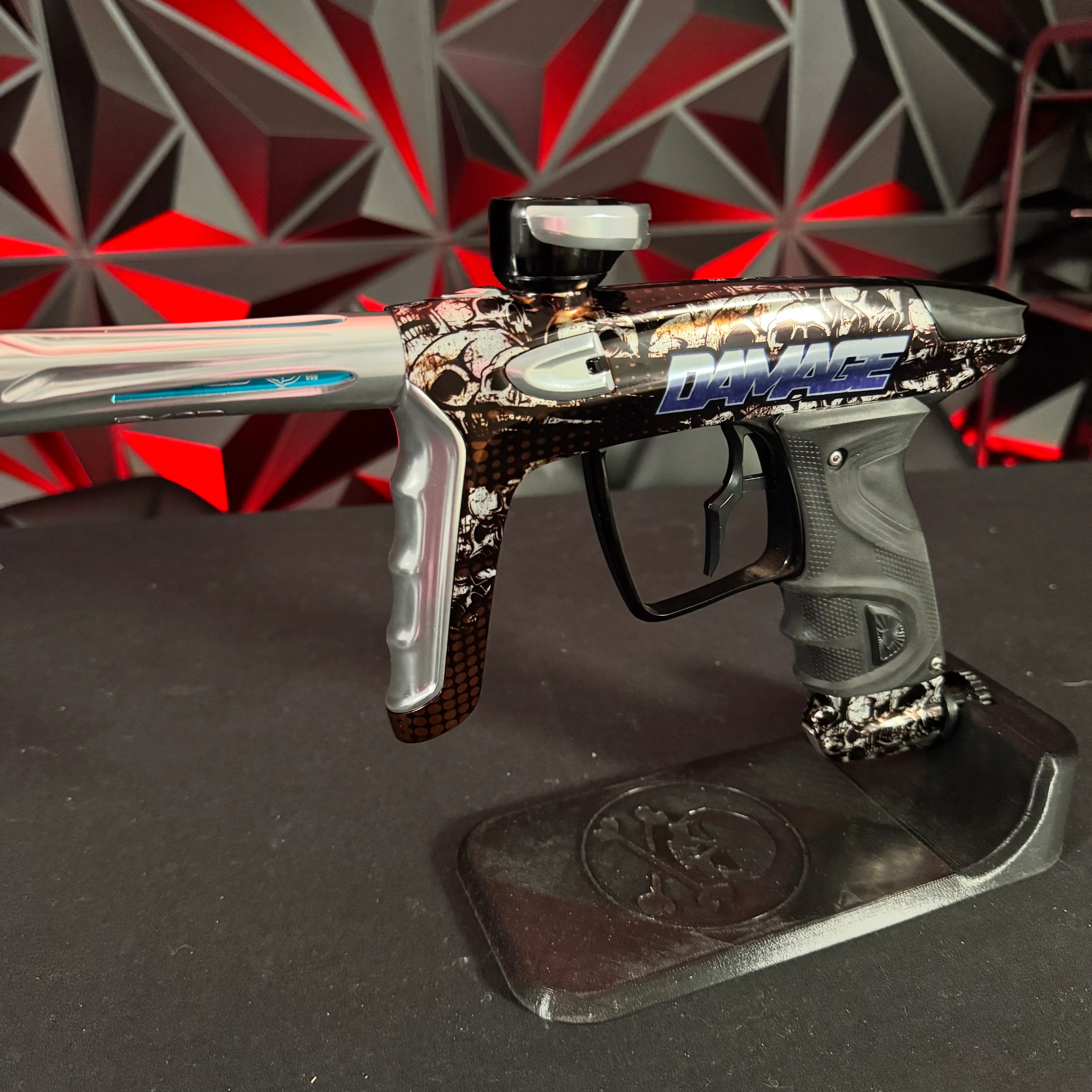 Used DLX Luxe TM40 Paintball Gun - Limited Edition Damage Skulls w/Infamous Deuce Trigger - Image 5