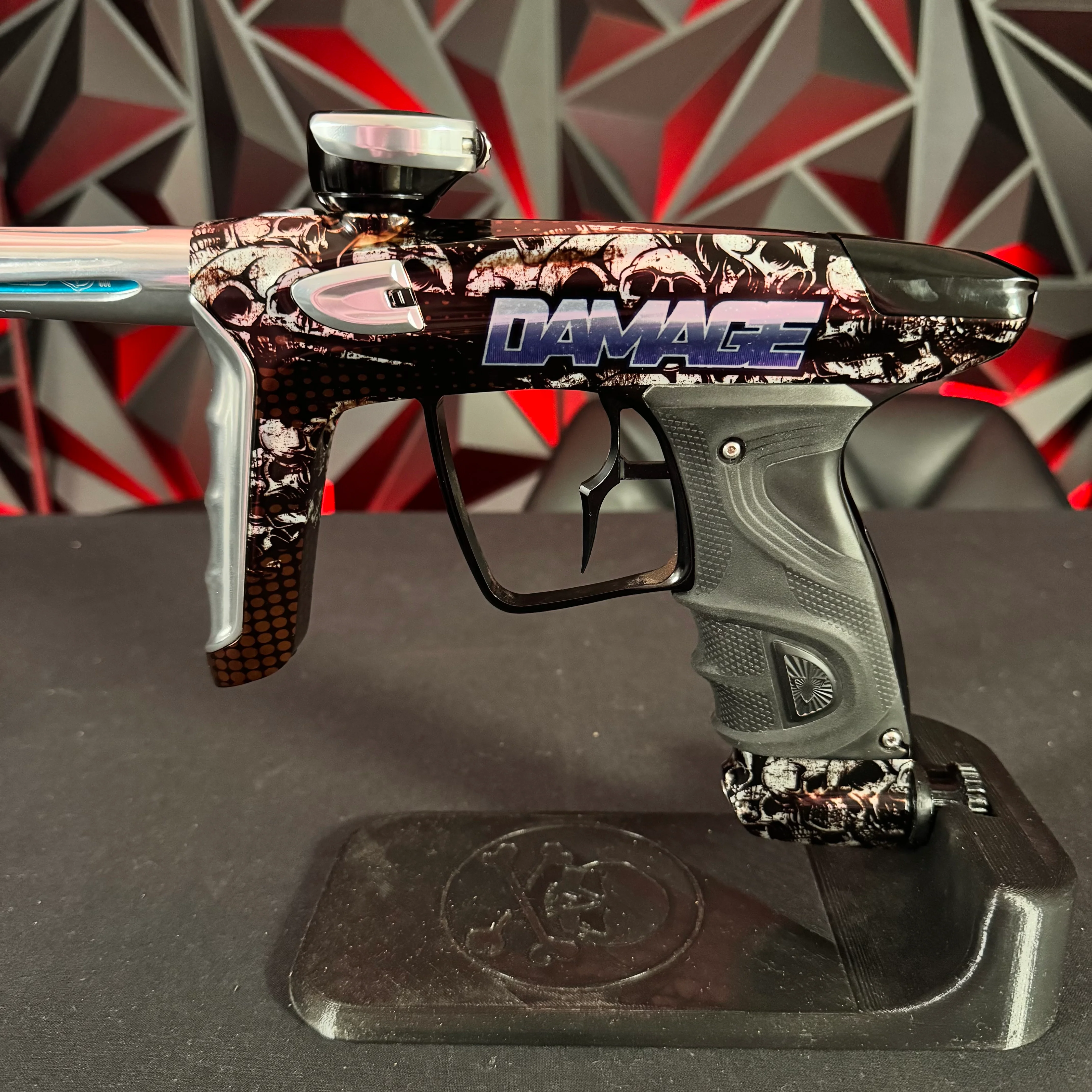 Used DLX Luxe TM40 Paintball Gun - Limited Edition Damage Skulls w/Infamous Deuce Trigger - Image 7