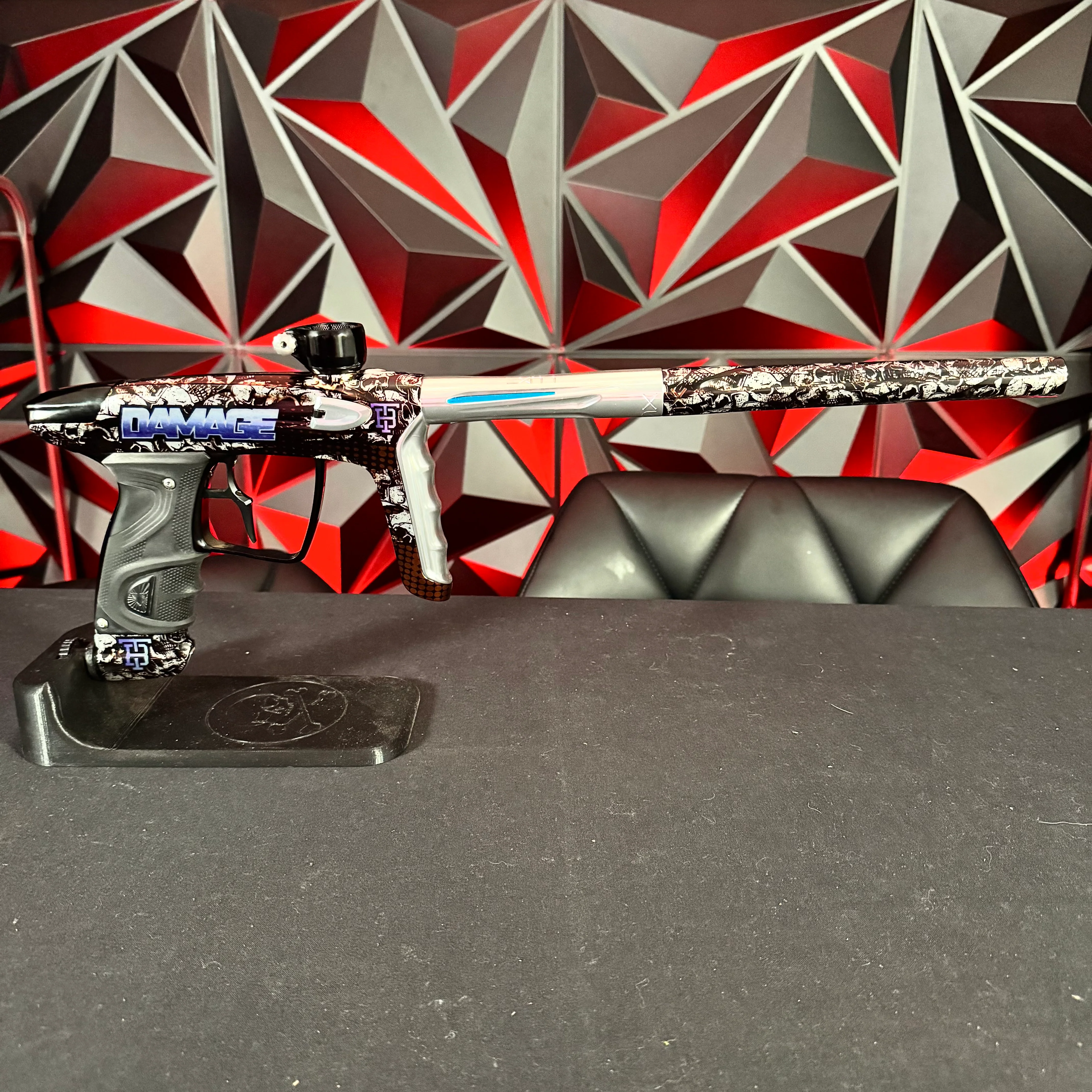 Used DLX Luxe TM40 Paintball Gun - Limited Edition Damage Skulls w/Infamous Deuce Trigger - Image 8