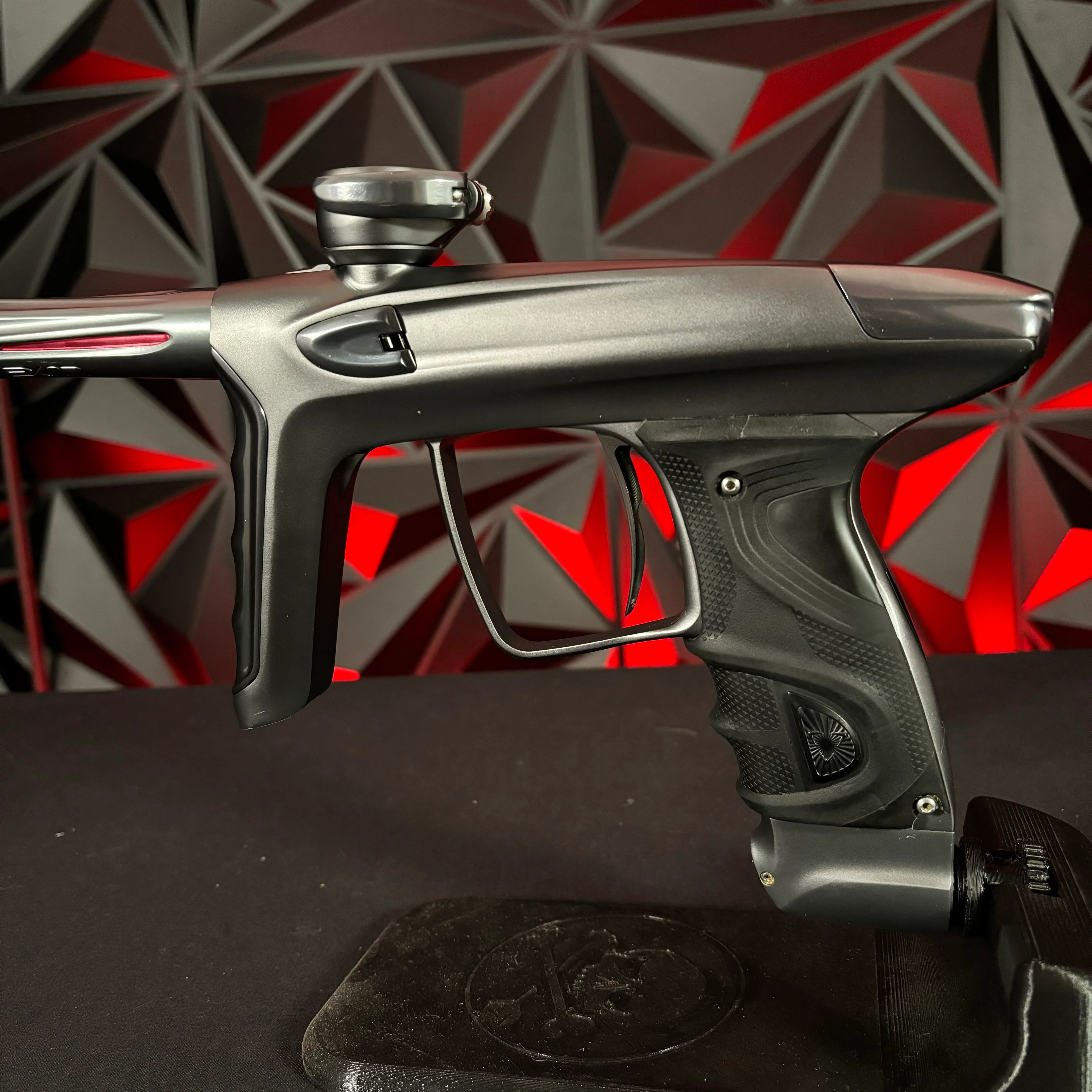 Used DLX Luxe TM40 Paintball Gun - Dust Pewter/Polished Pewter - Image 3