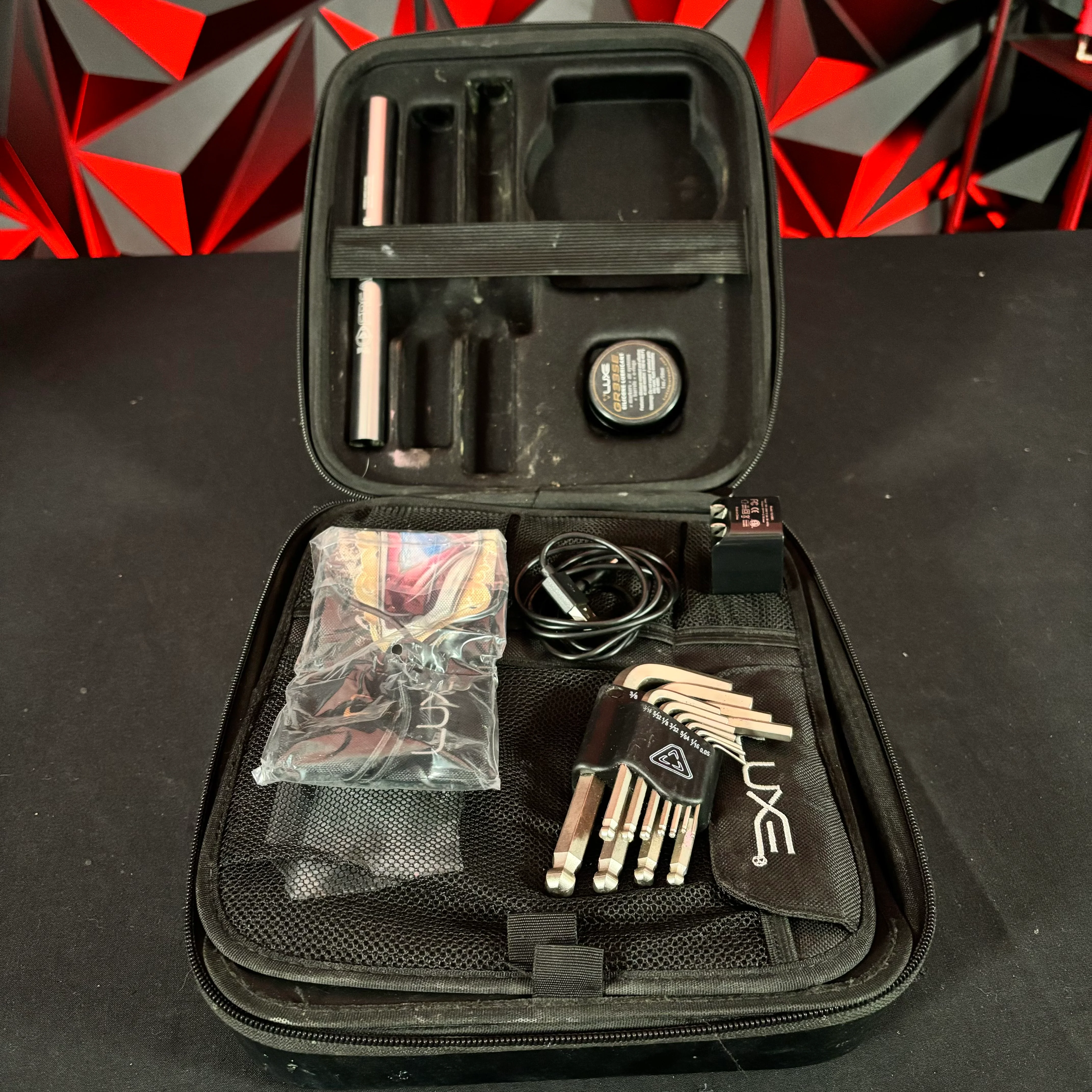 Used DLX Luxe TM40 Paintball Gun - Dust Pewter/Polished Pewter - Image 8