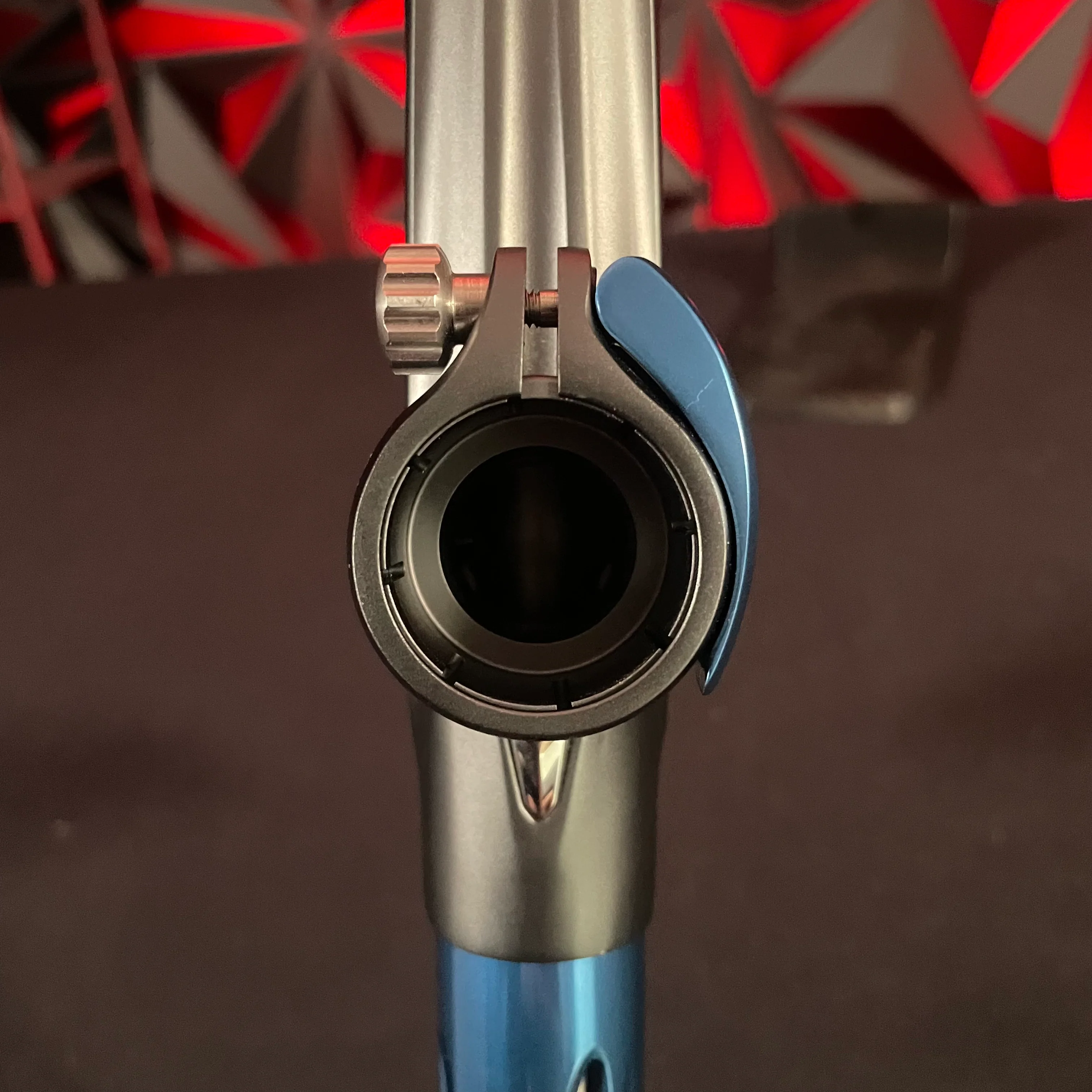 Used DLX Luxe TM40 Paintball Gun -Pewter/Blue - Image 3