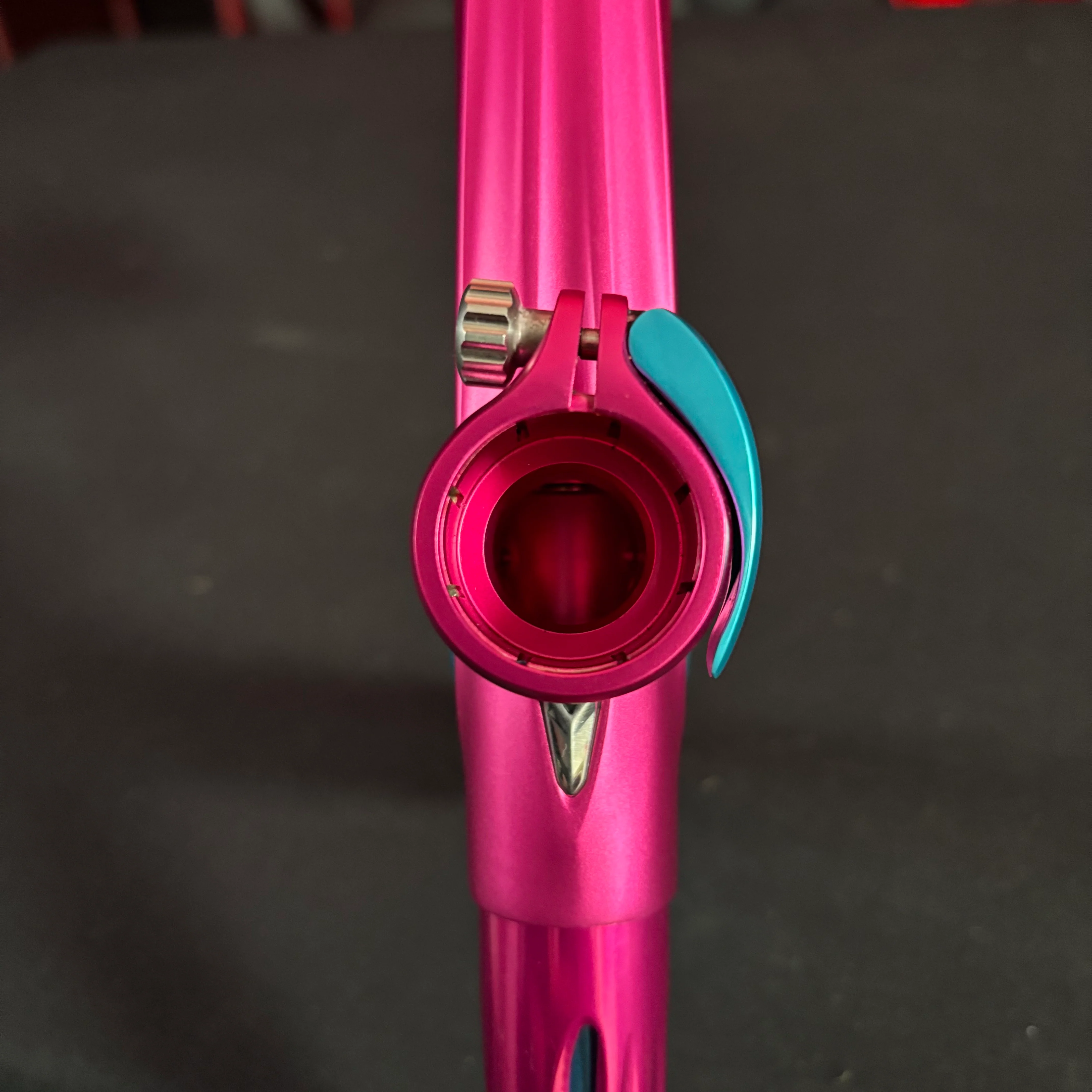 Used DLX Luxe TM40 Paintball Gun - Dust Pink/ Blue - Image 8
