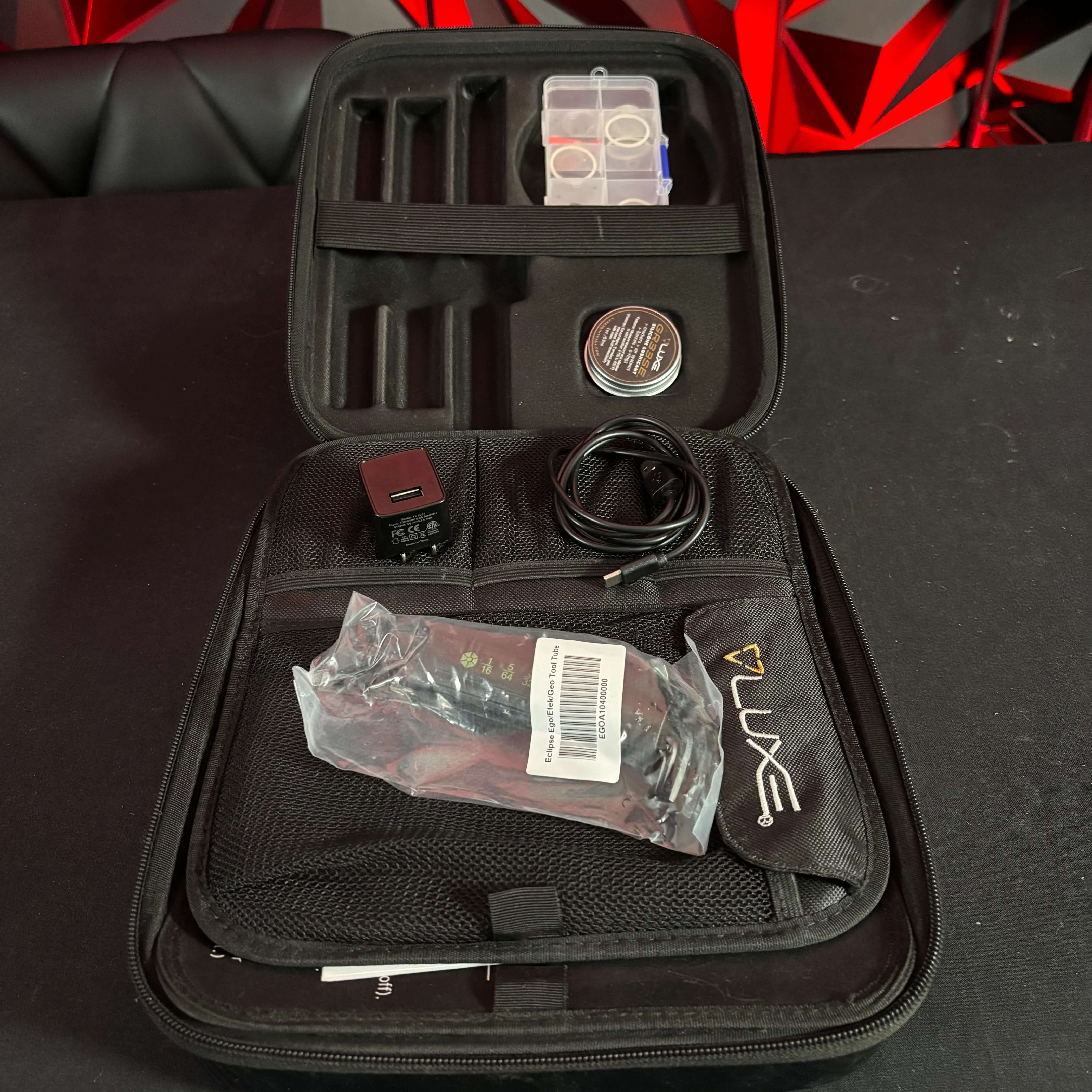 Used DLX Luxe TM40 Paintball Gun - Dust Pink/ Blue - Image 9