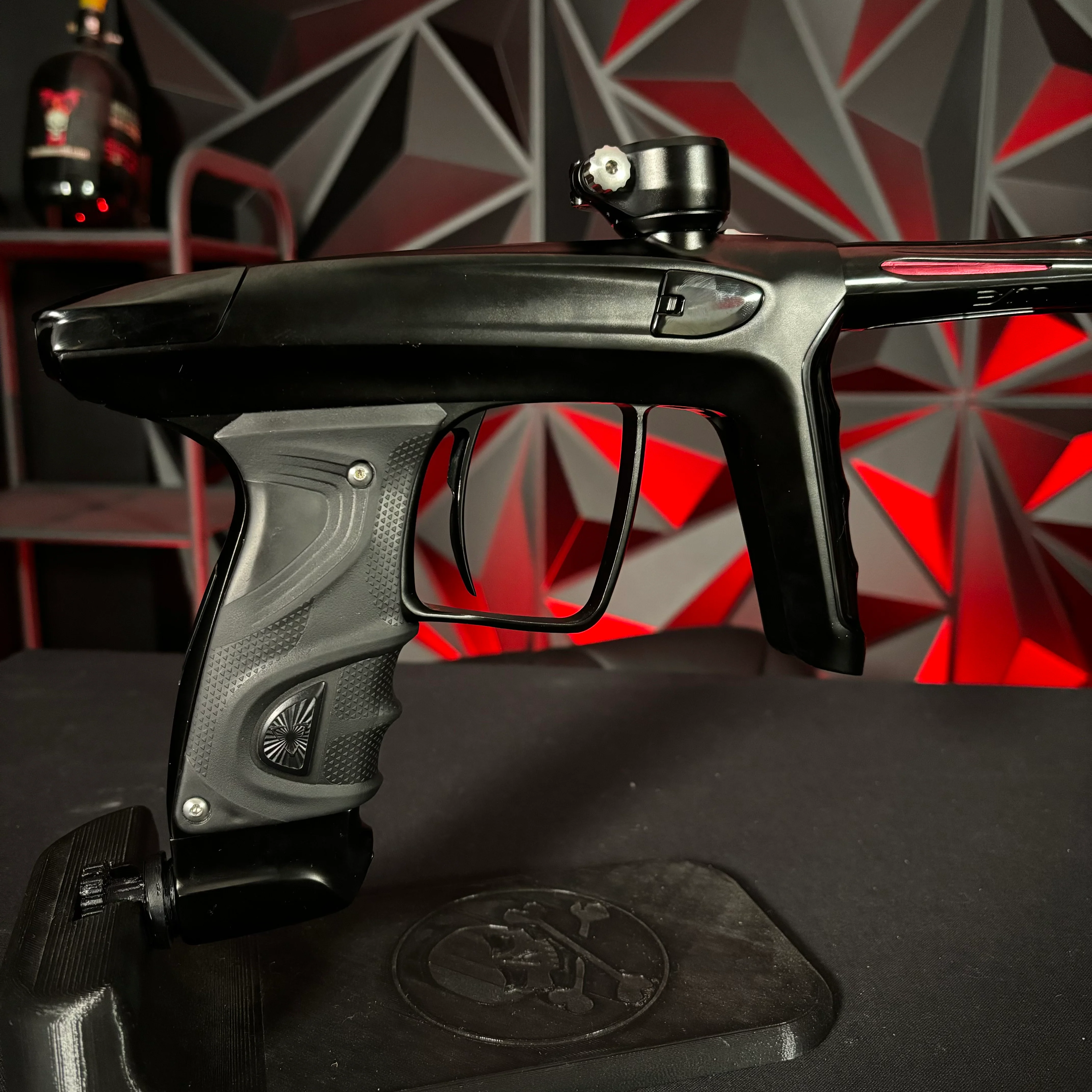Used DLX Luxe TM40 Paintball Marker - Dust Black/Polished Black - Image 2