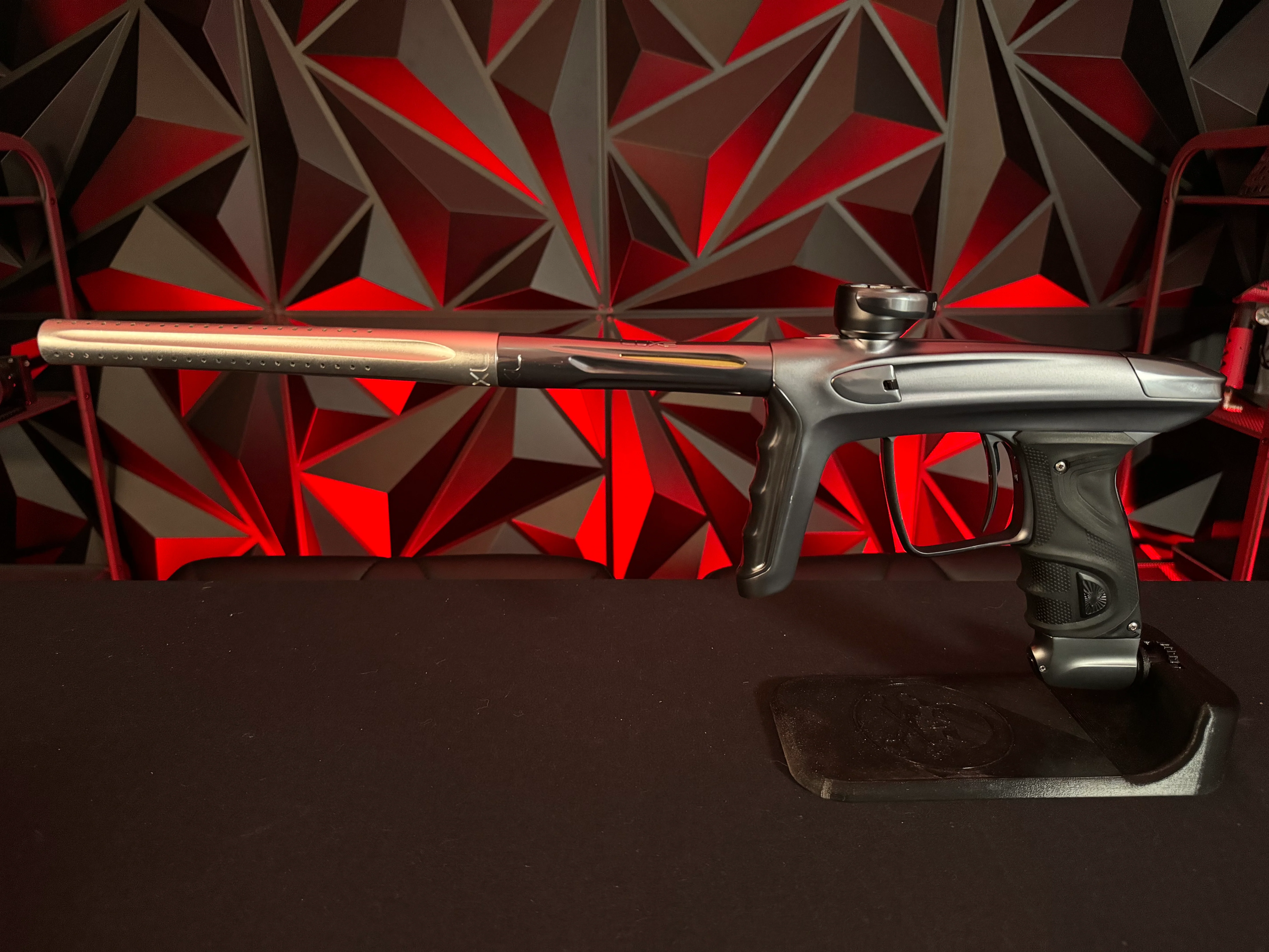 Used DLX Luxe TM40 Paintball Marker - Polished Pewter/ Dust Pewter w/2 Freak XL Inserts - Image 6