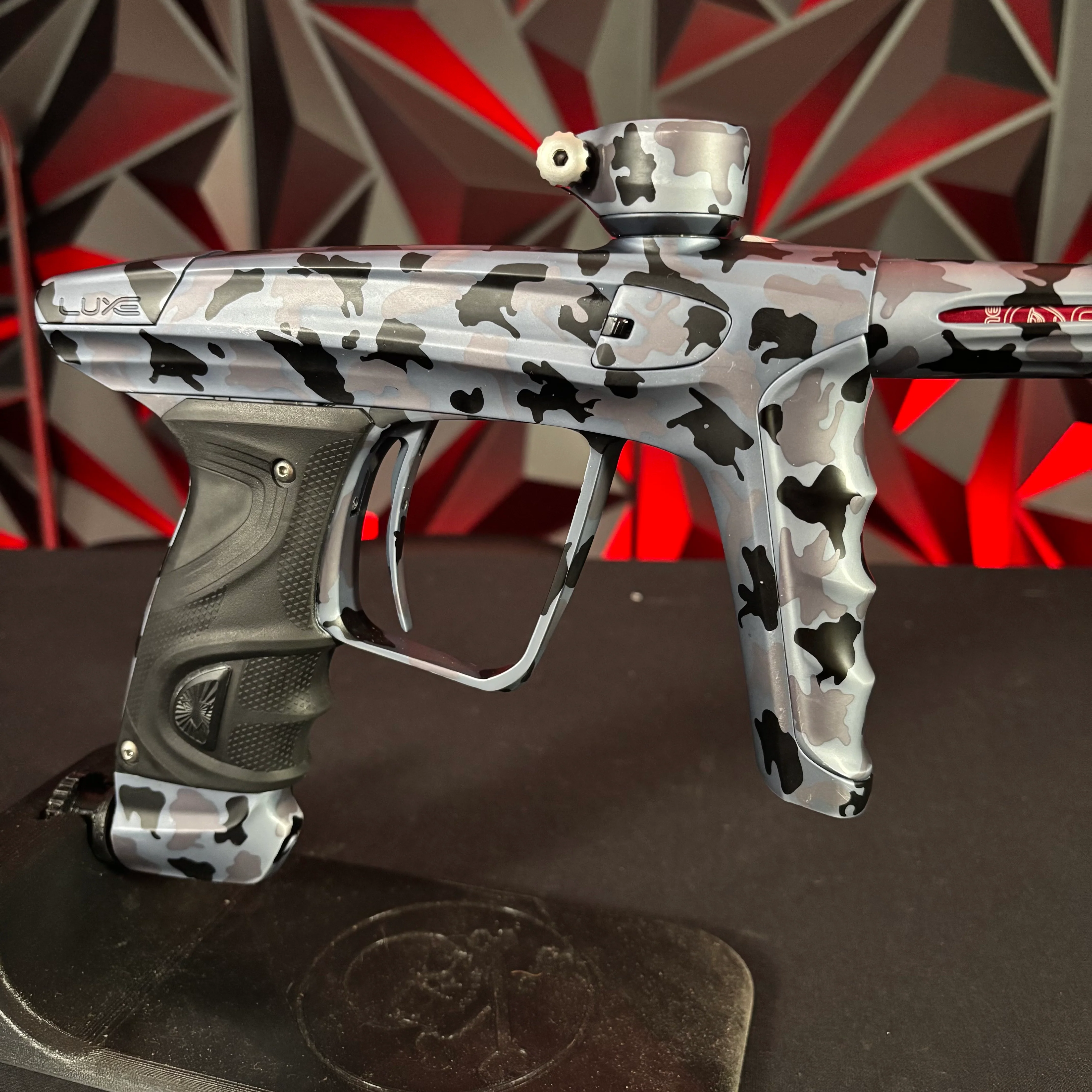 Used DLX Luxe X Paintball Gun - Urban Camo - Image 3