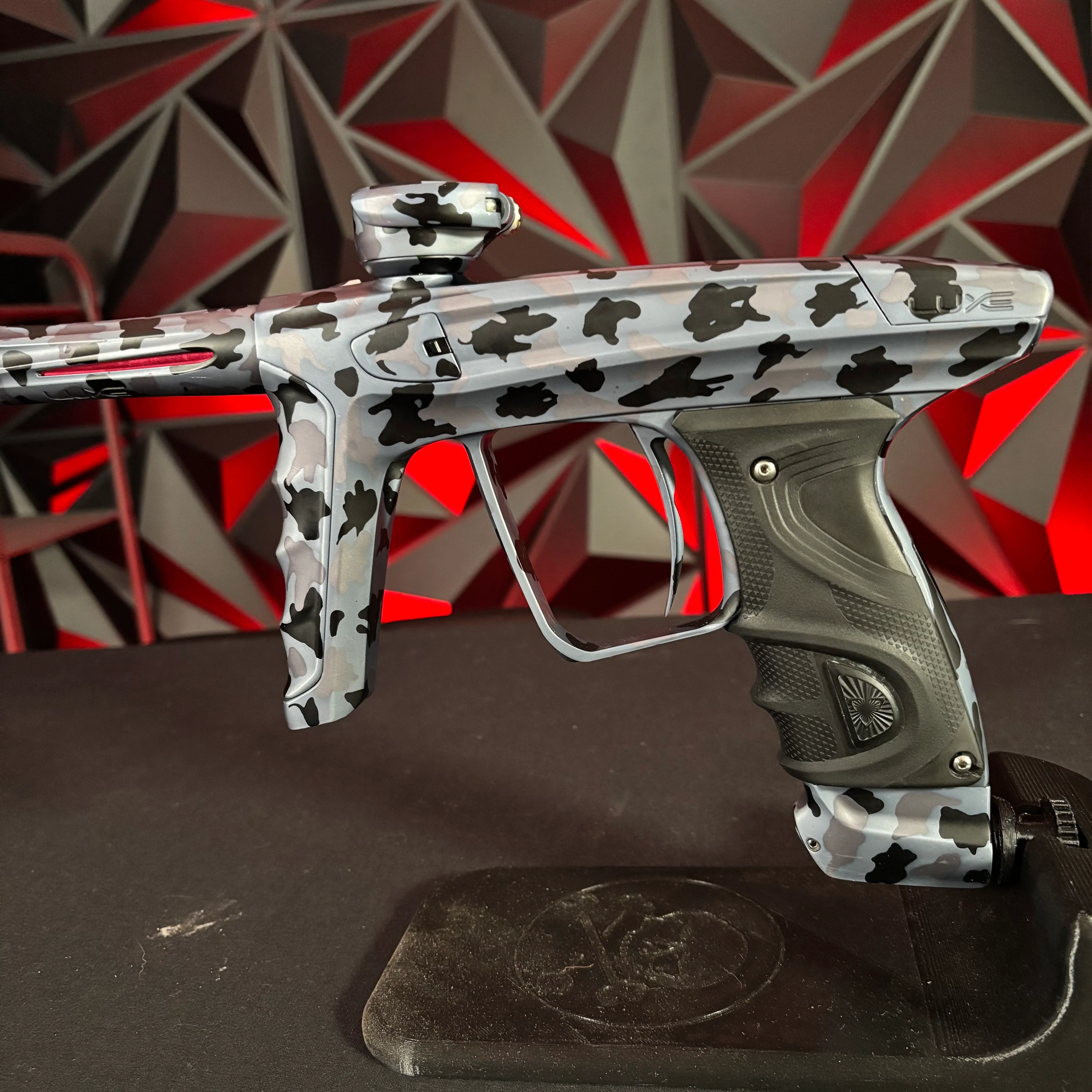 Used DLX Luxe X Paintball Gun - Urban Camo - Image 4