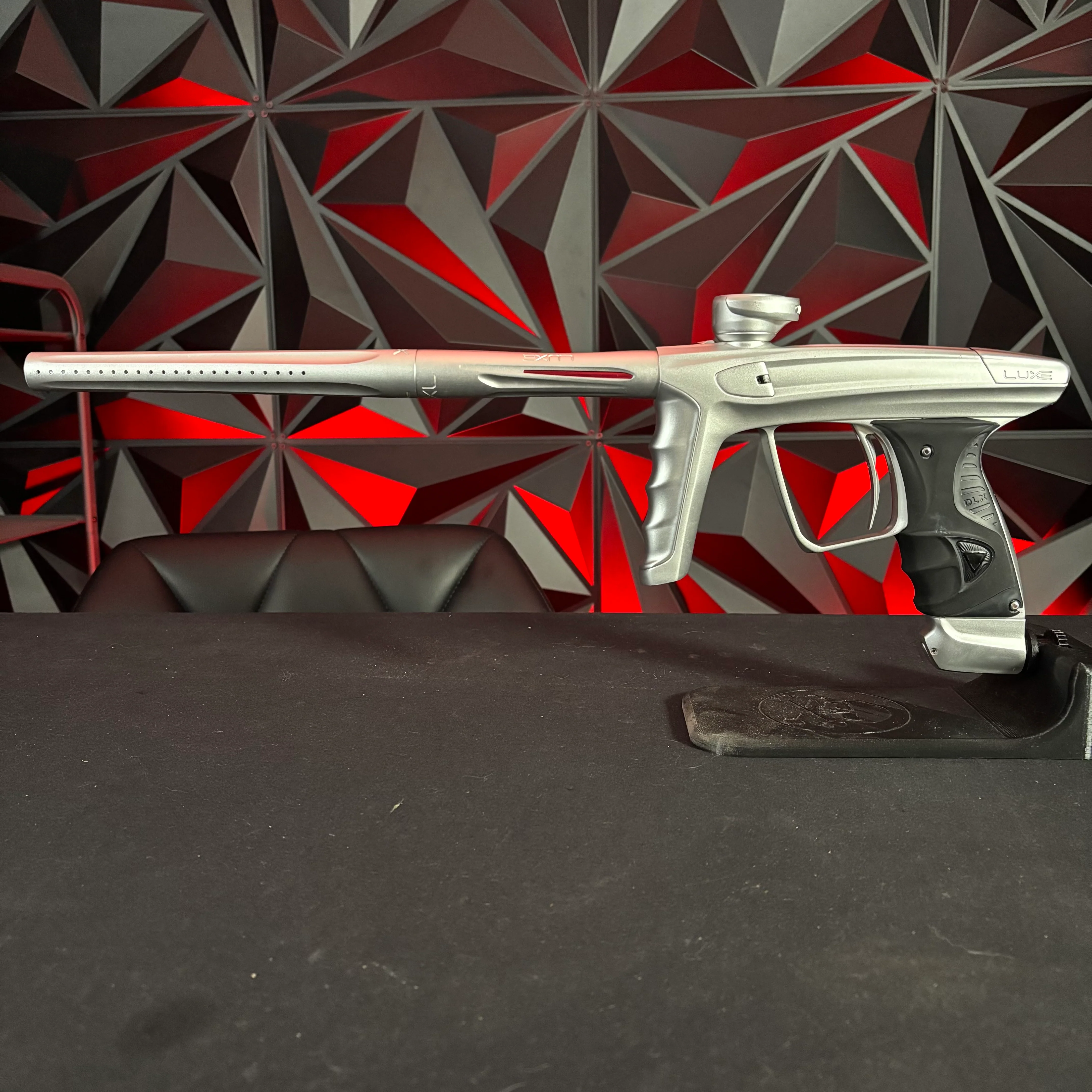 Used DLX Luxe X Paintball Gun - Pure - Image 7