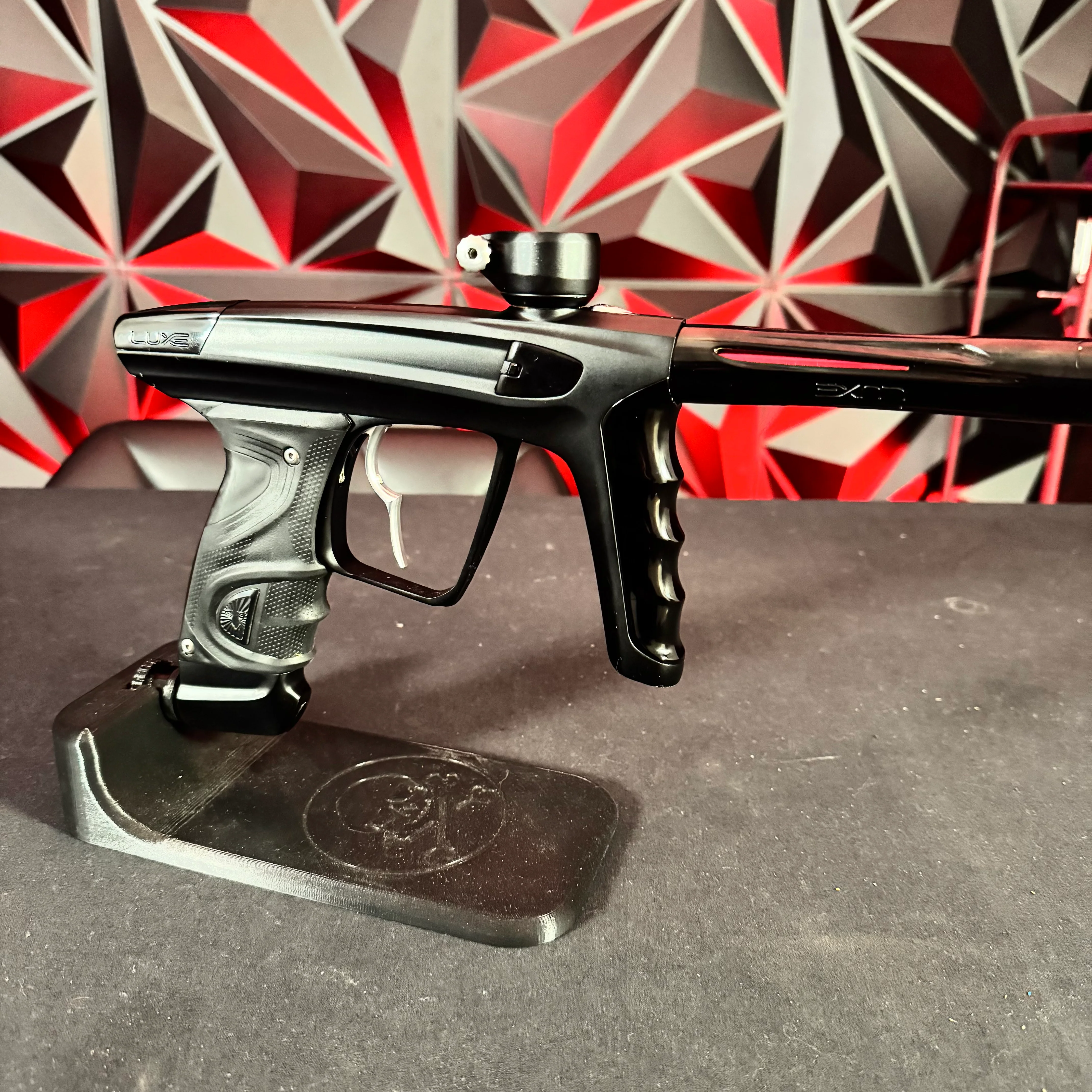 Used DLX Luxe X Paintball Gun - Dust Black/Gloss Black w/ Gloss Black Freak XL Barrel & Infamous Deuce Trigger - Image 4
