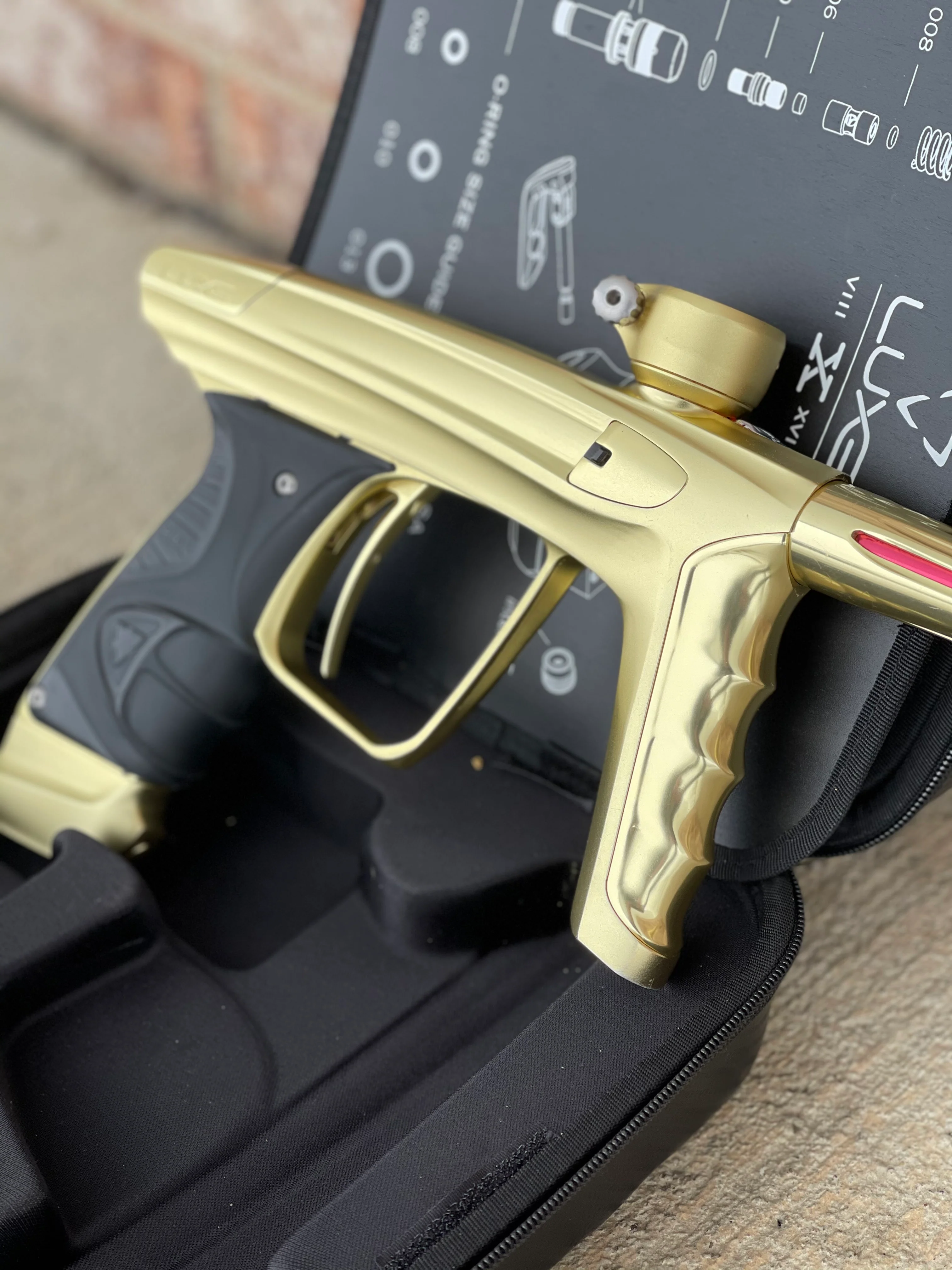 Used DLX Luxe X Paintball Gun - Dust Gold / Polished Gold - Image 2