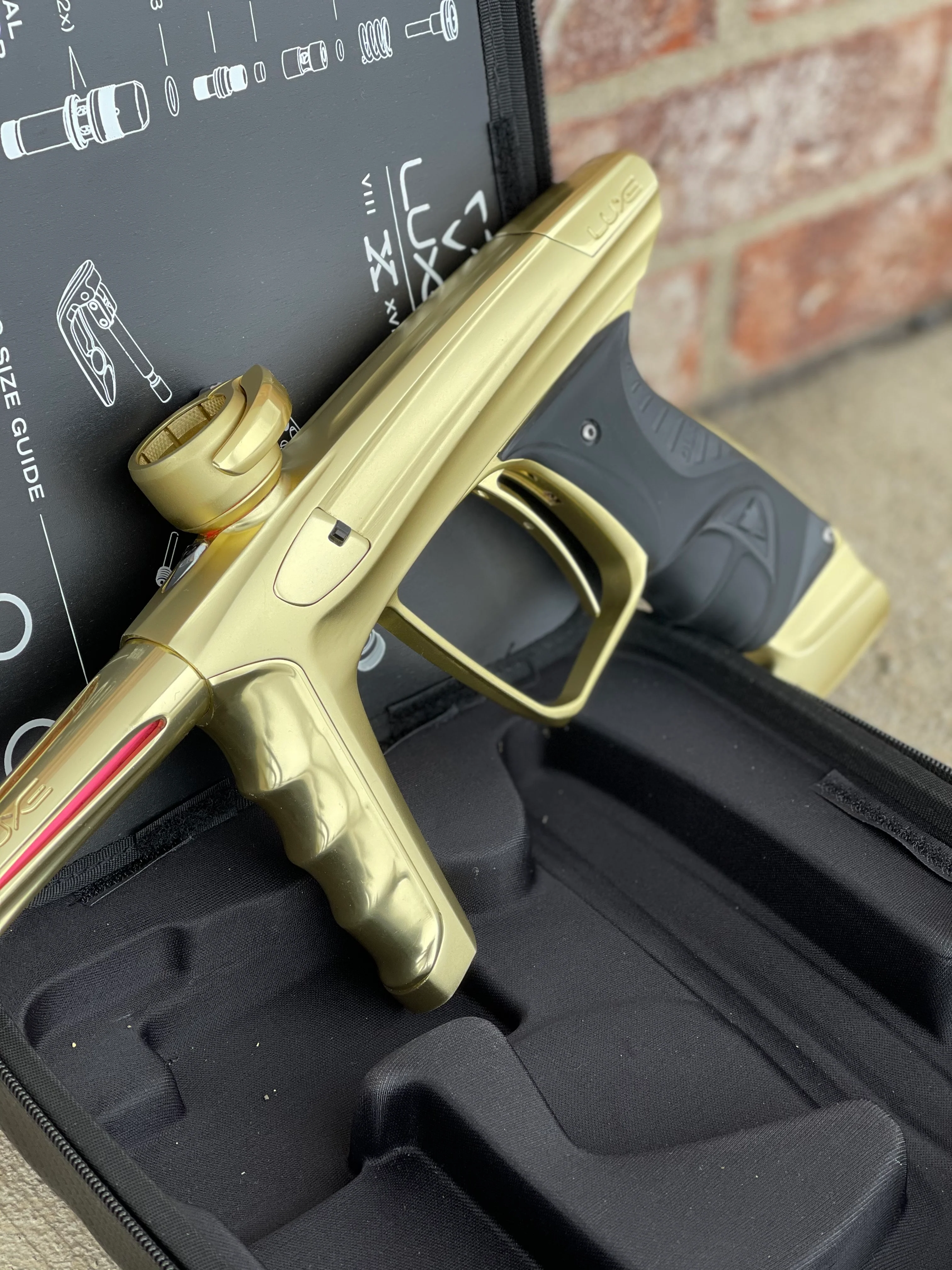 Used DLX Luxe X Paintball Gun - Dust Gold / Polished Gold - Image 4