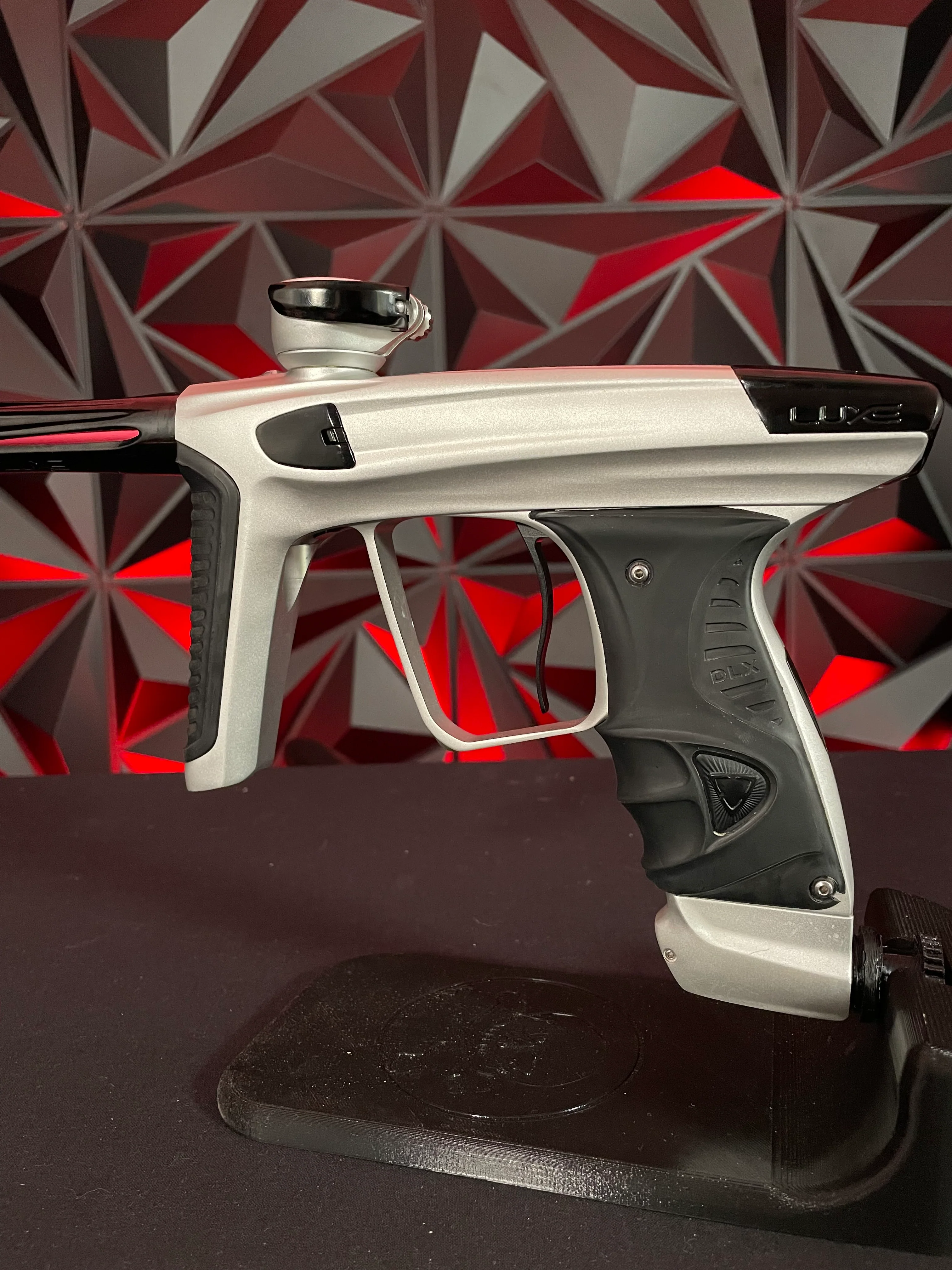 Used DLX Luxe X Paintball Gun - Dust Silver/Polished Black w/Scythe Trigger & Spare Grips - Image 2