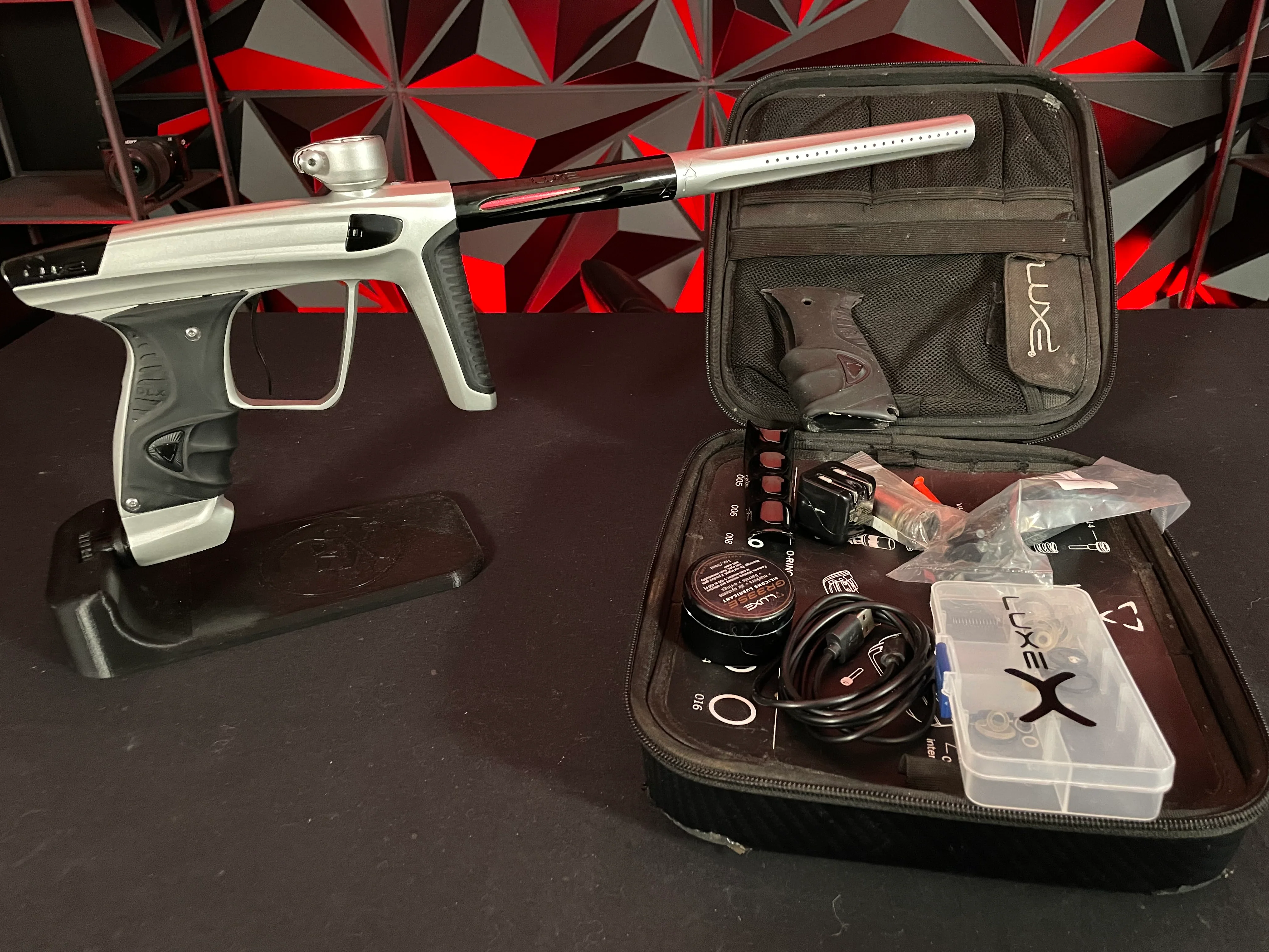 Used DLX Luxe X Paintball Gun - Dust Silver/Polished Black w/Scythe Trigger & Spare Grips - Image 7