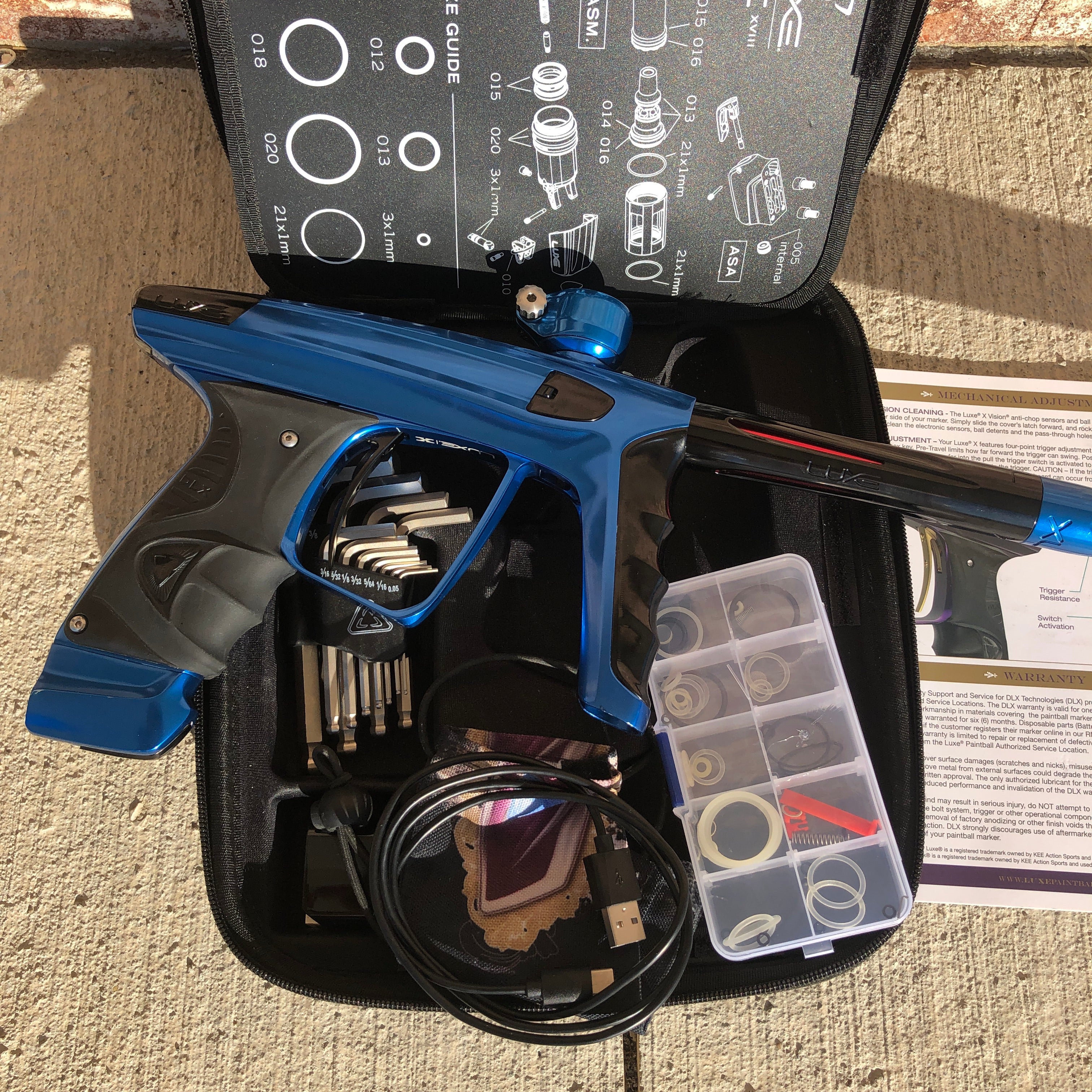Used DLX Luxe X Paintball Gun - Polished Blue - Image 5