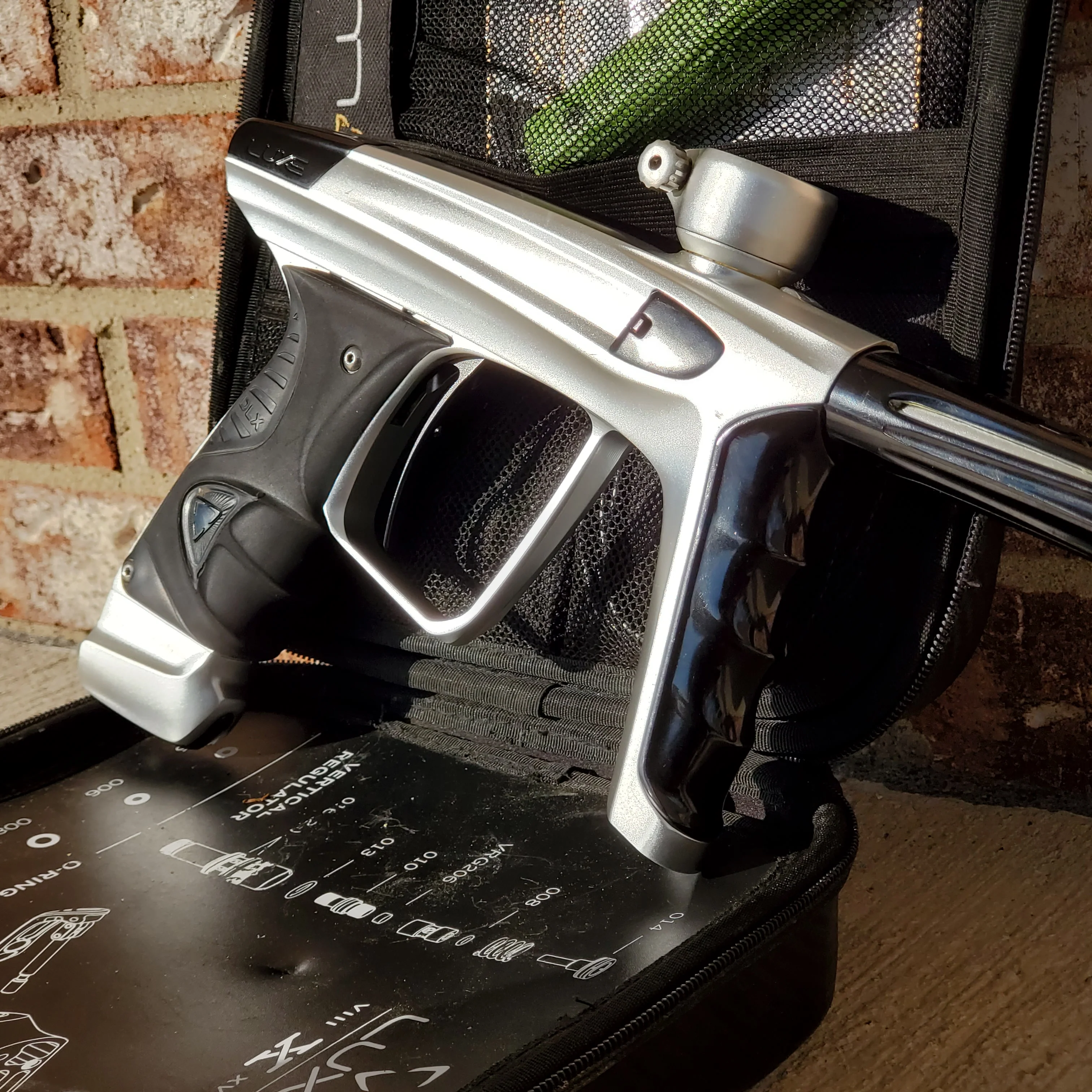 Used DLX Luxe X Paintball Gun - Silver / Gloss Black - Image 2