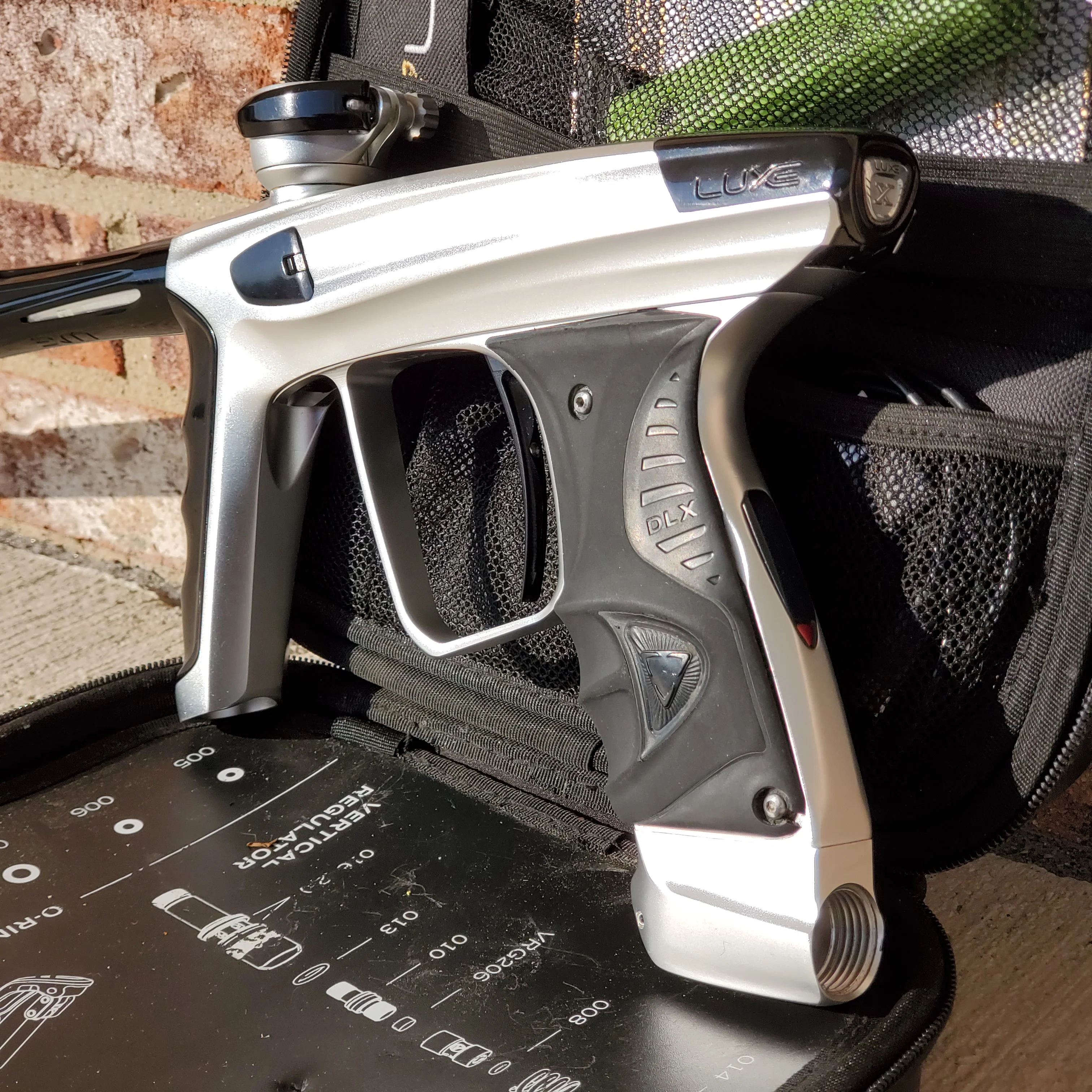 Used DLX Luxe X Paintball Gun - Silver / Gloss Black - Image 3