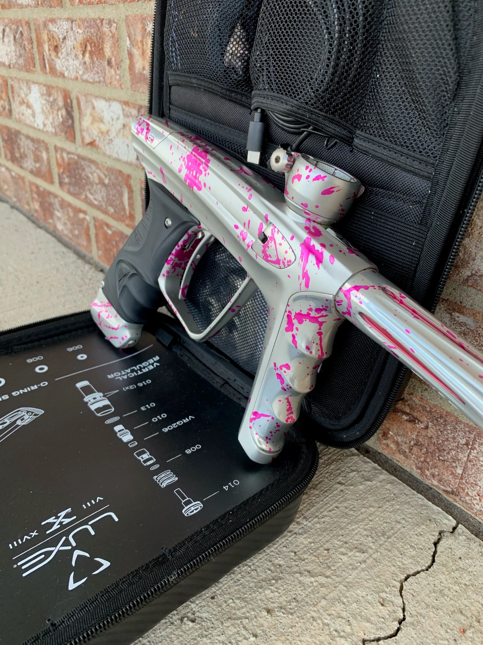Used DLX Luxe X Paintball Gun - Silver Pink Splash - Image 3
