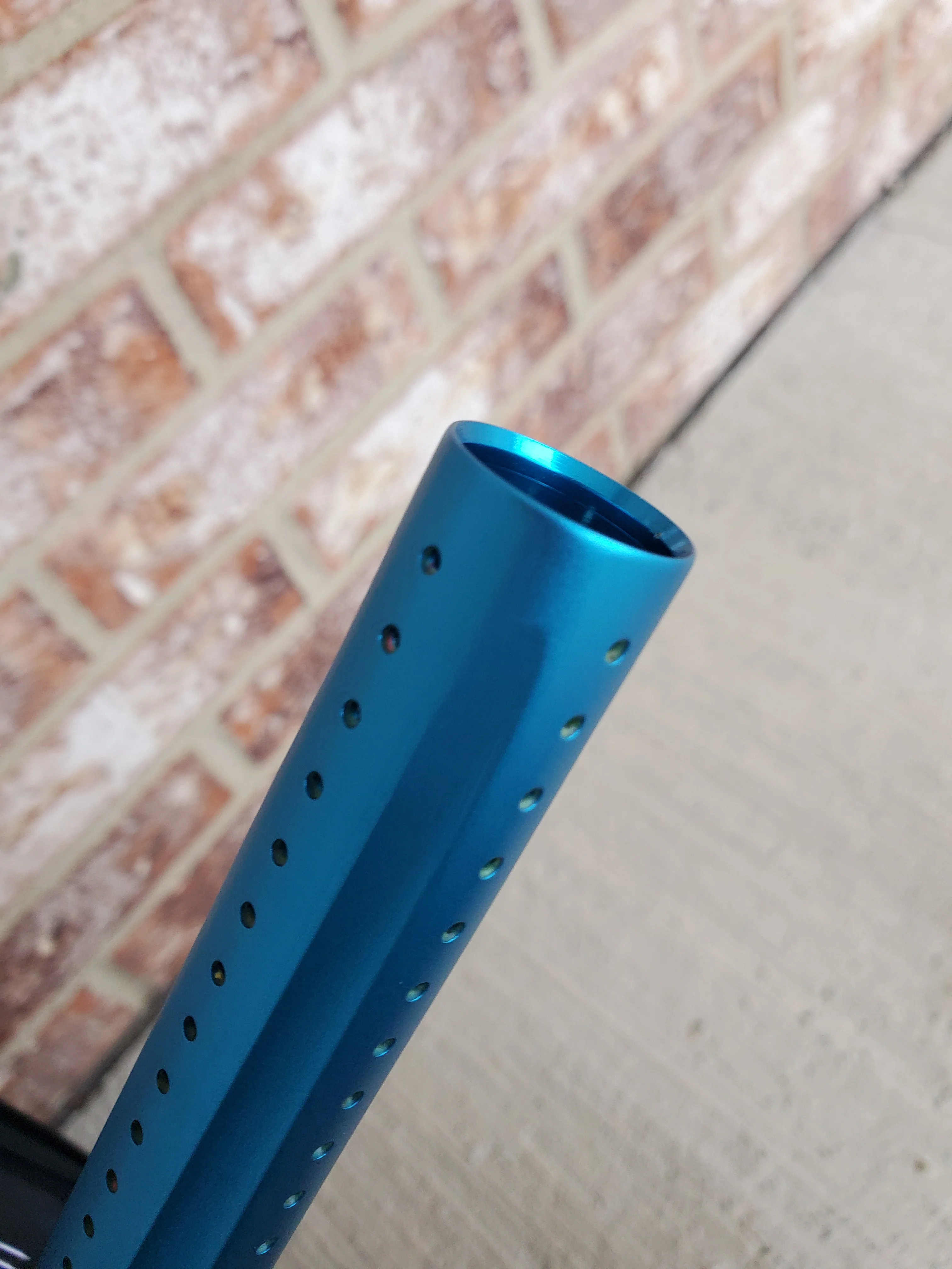 Used DLX Luxe X Paintball Gun - Teal / Black - Image 6