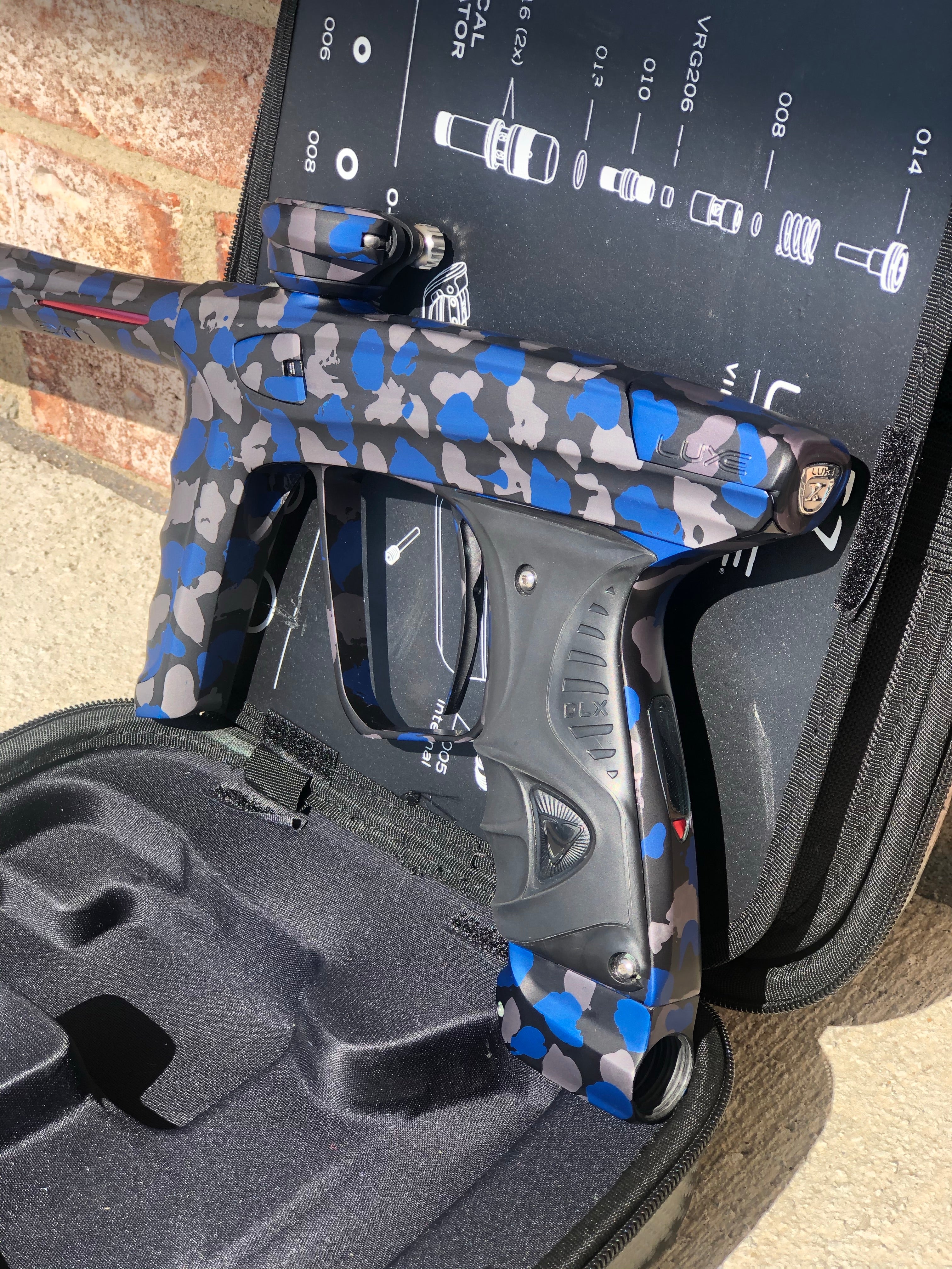 Used DLX Luxe X Paintball Gun - Midnight Camo - Image 2