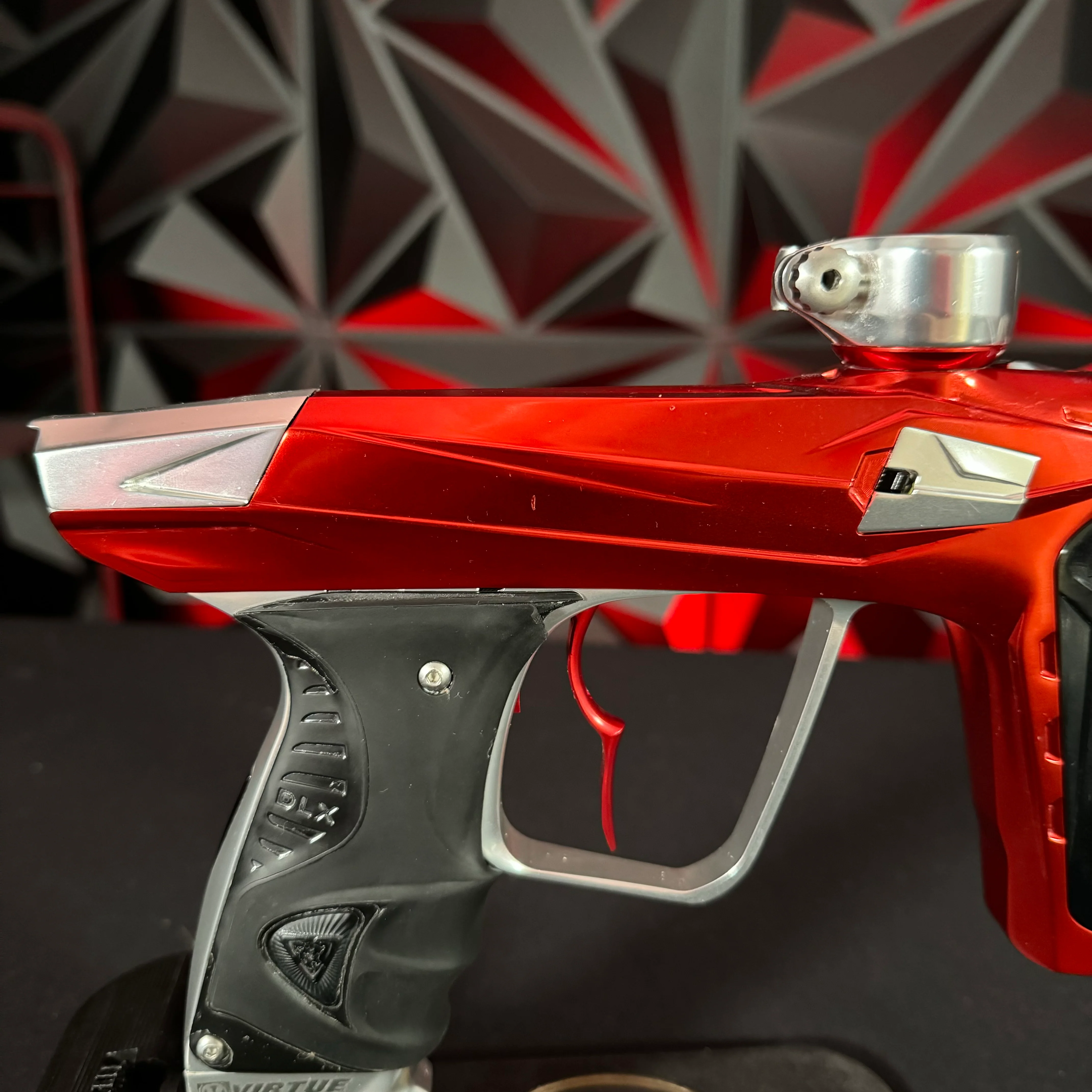 Used DLX Luxe X / Virtue Ace Paintball Gun - Gloss Red / Gloss Silver - Image 10