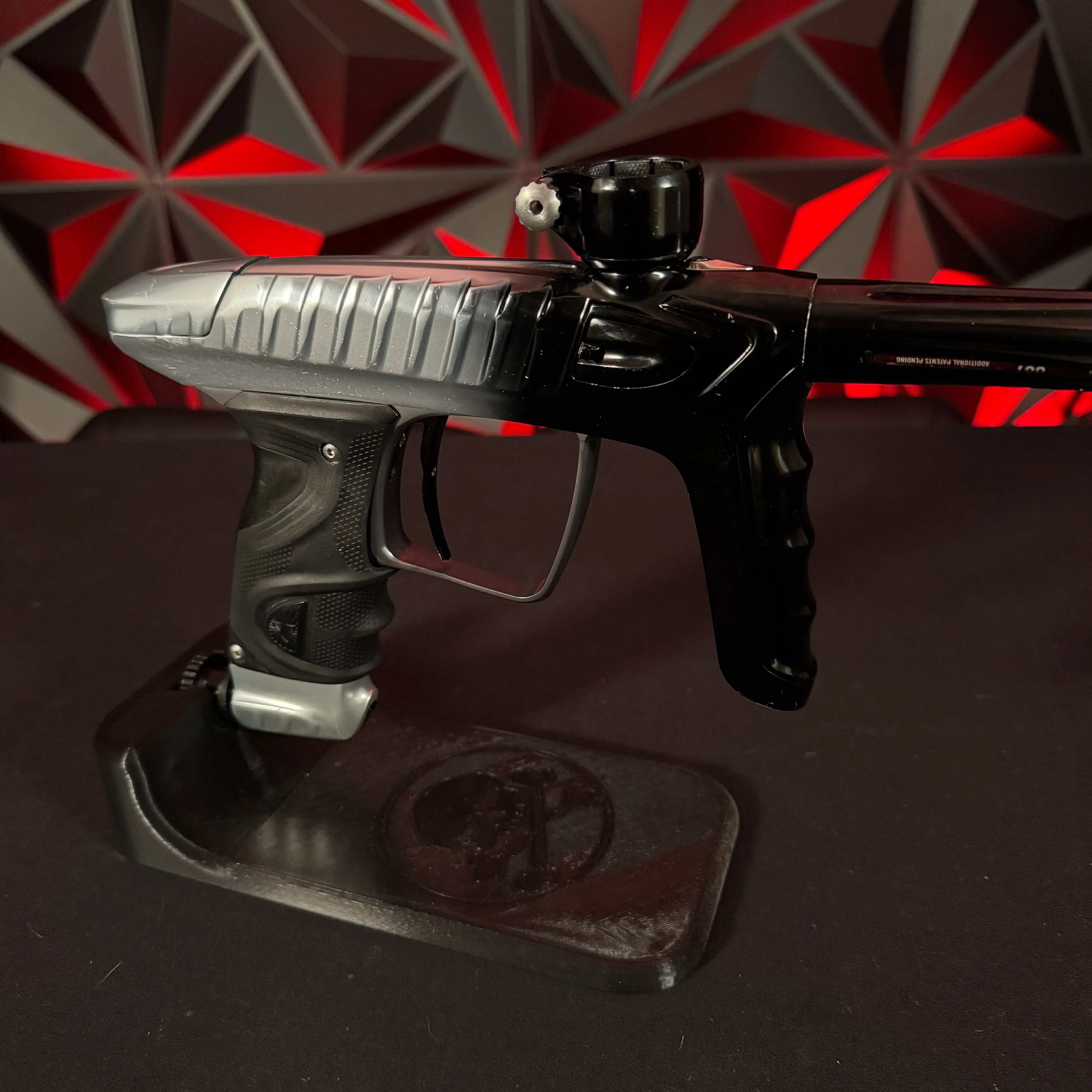 Used DLX Project TM40 Paintball Gun - Polished Silver/Black Fade - Image 4