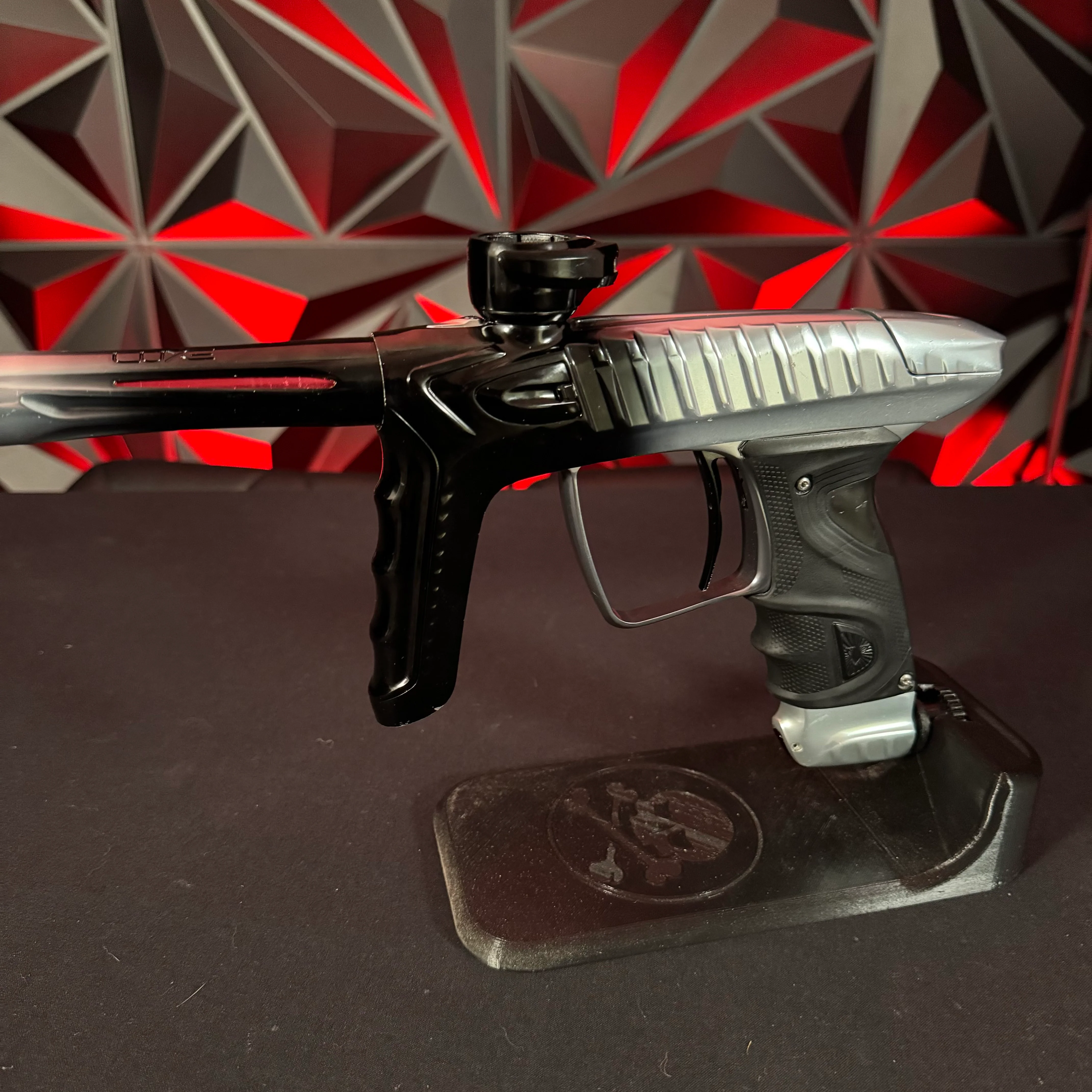 Used DLX Project TM40 Paintball Gun - Polished Silver/Black Fade - Image 5