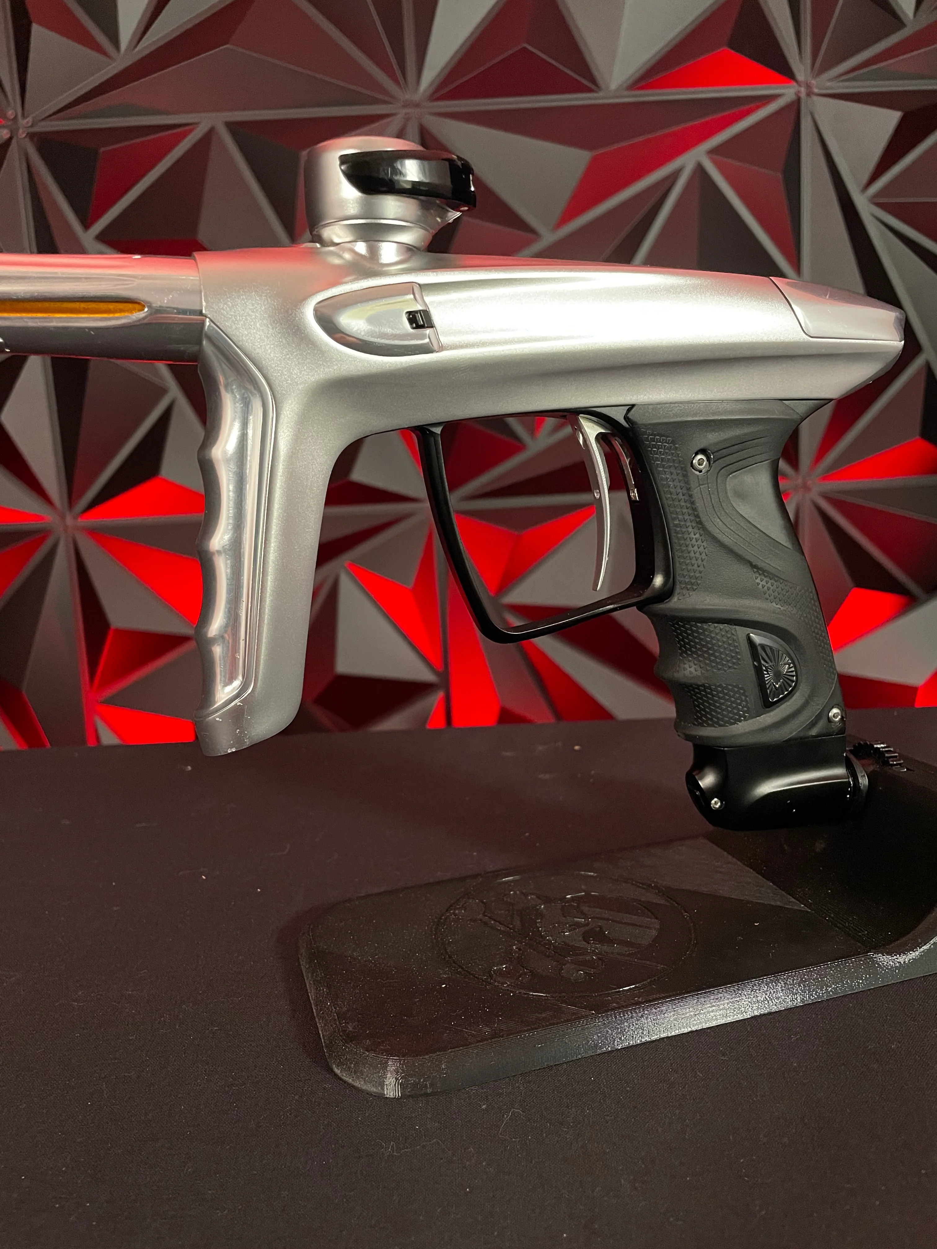 Used DLX TM40 Paintball Gun - Dust Silver/Polished Silver w/ Dust Black Trigger Frame & SSC Bolt - Image 4