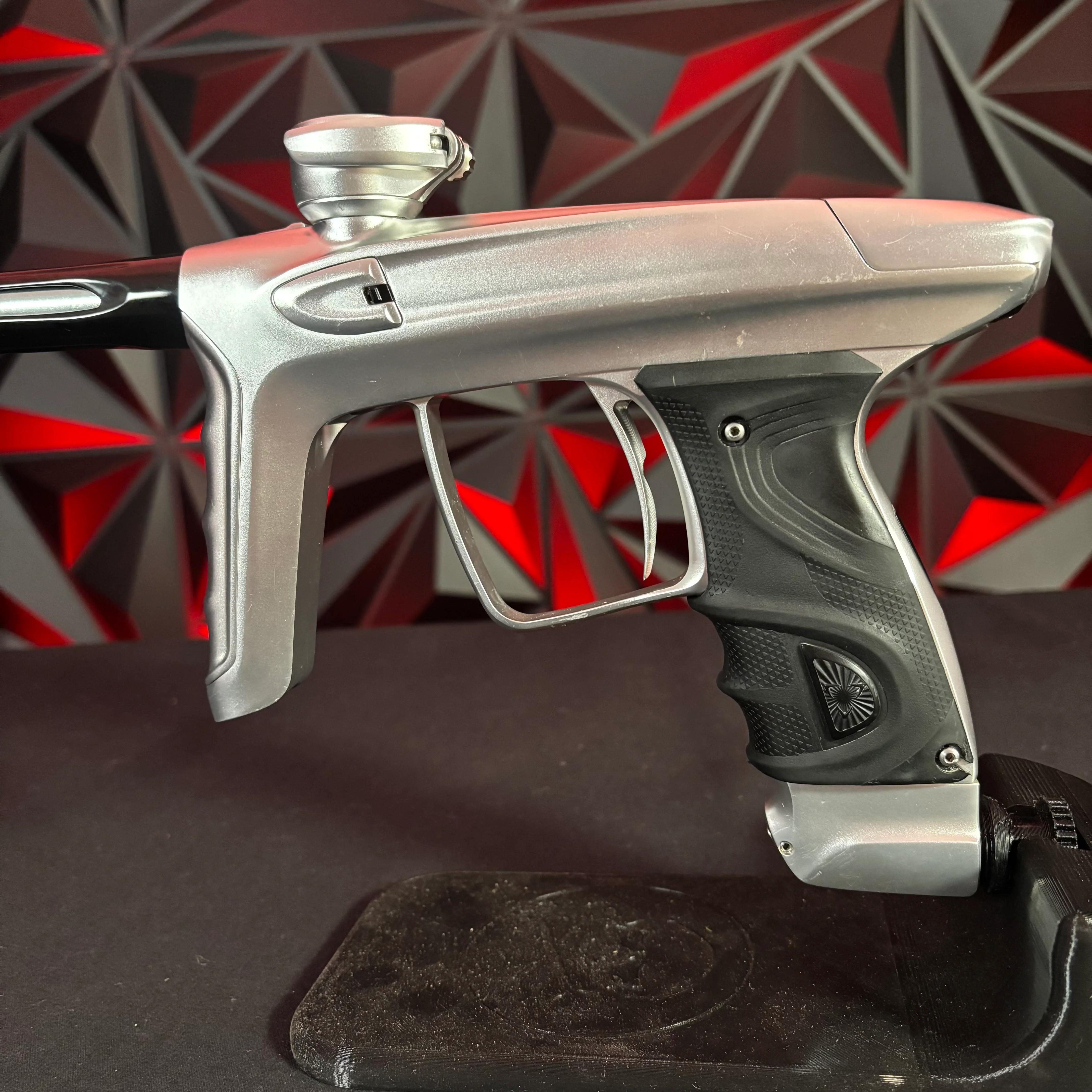 Used DLX TM40 Paintball Gun - Dust Silver w/Black Freak XL Back - Image 3