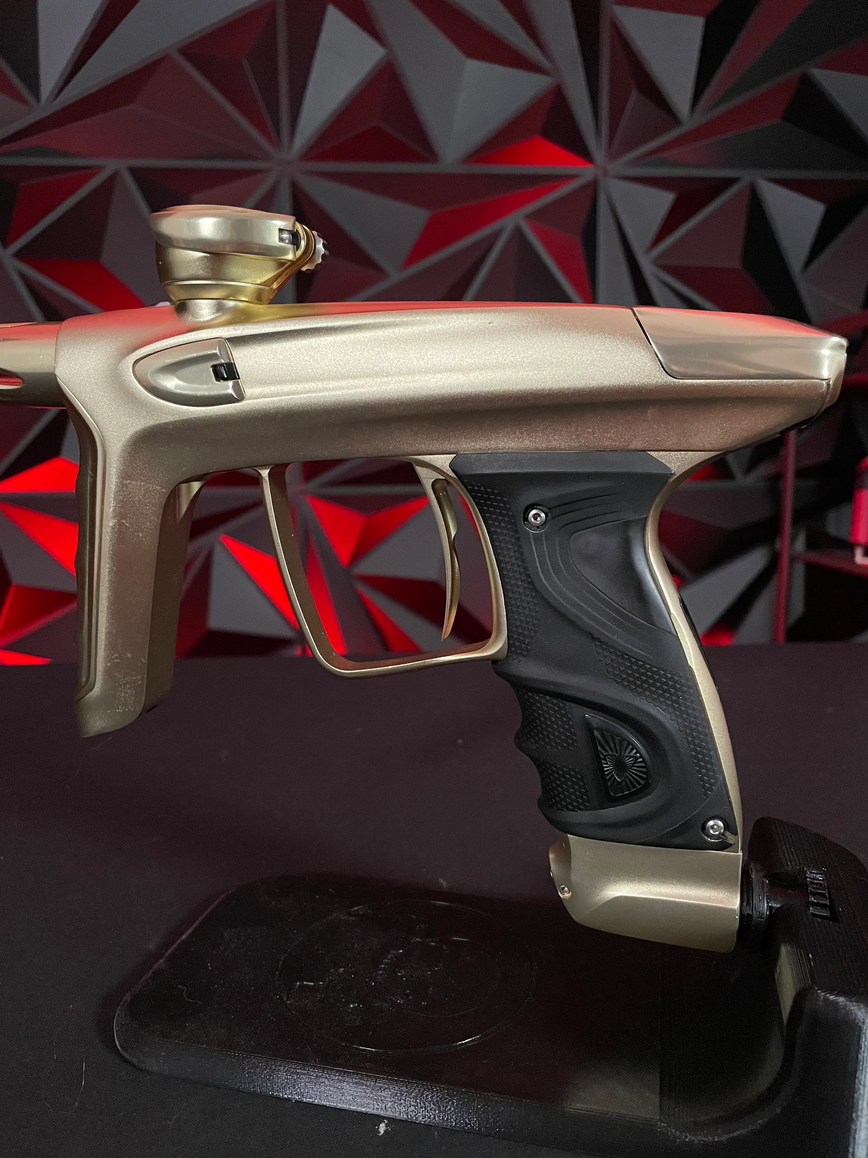 Used DLX TM40 Paintball Gun - Dust Gold/Polished Gold - Image 2