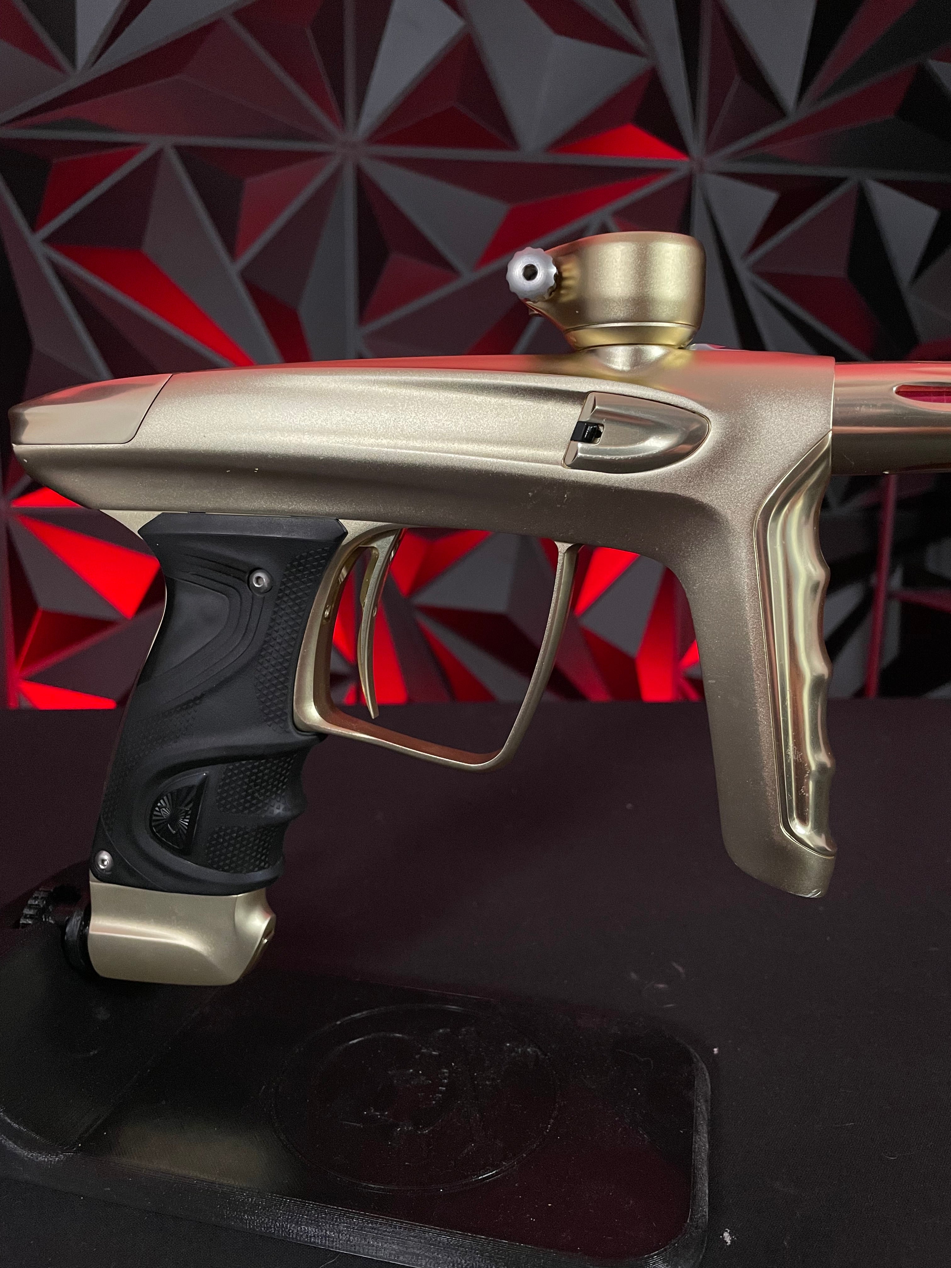 Used DLX TM40 Paintball Gun - Dust Gold/Polished Gold - Image 3