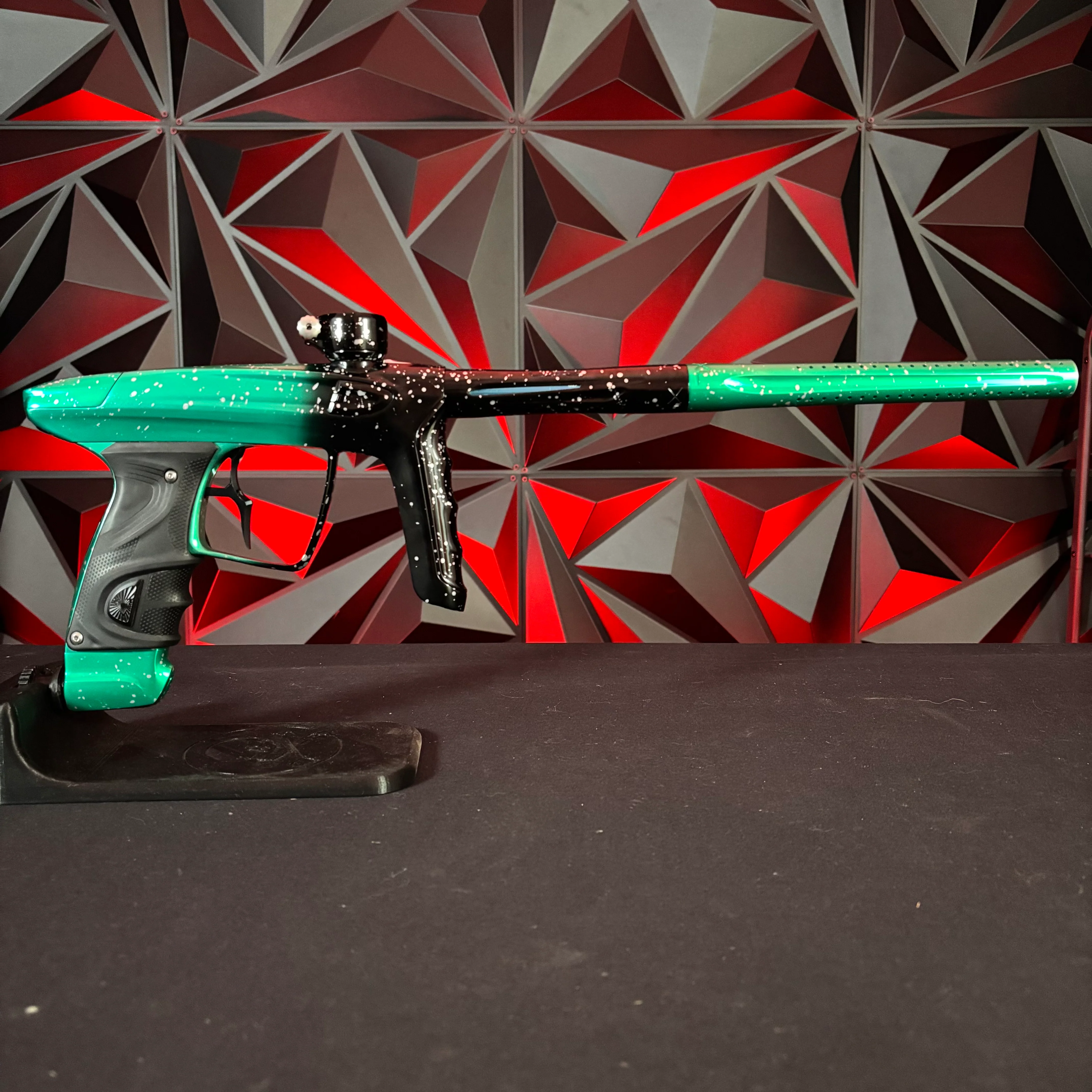 Used DLX TM40 Paintball Gun - LE Black/Seafoam Silver Speckle - Image 6
