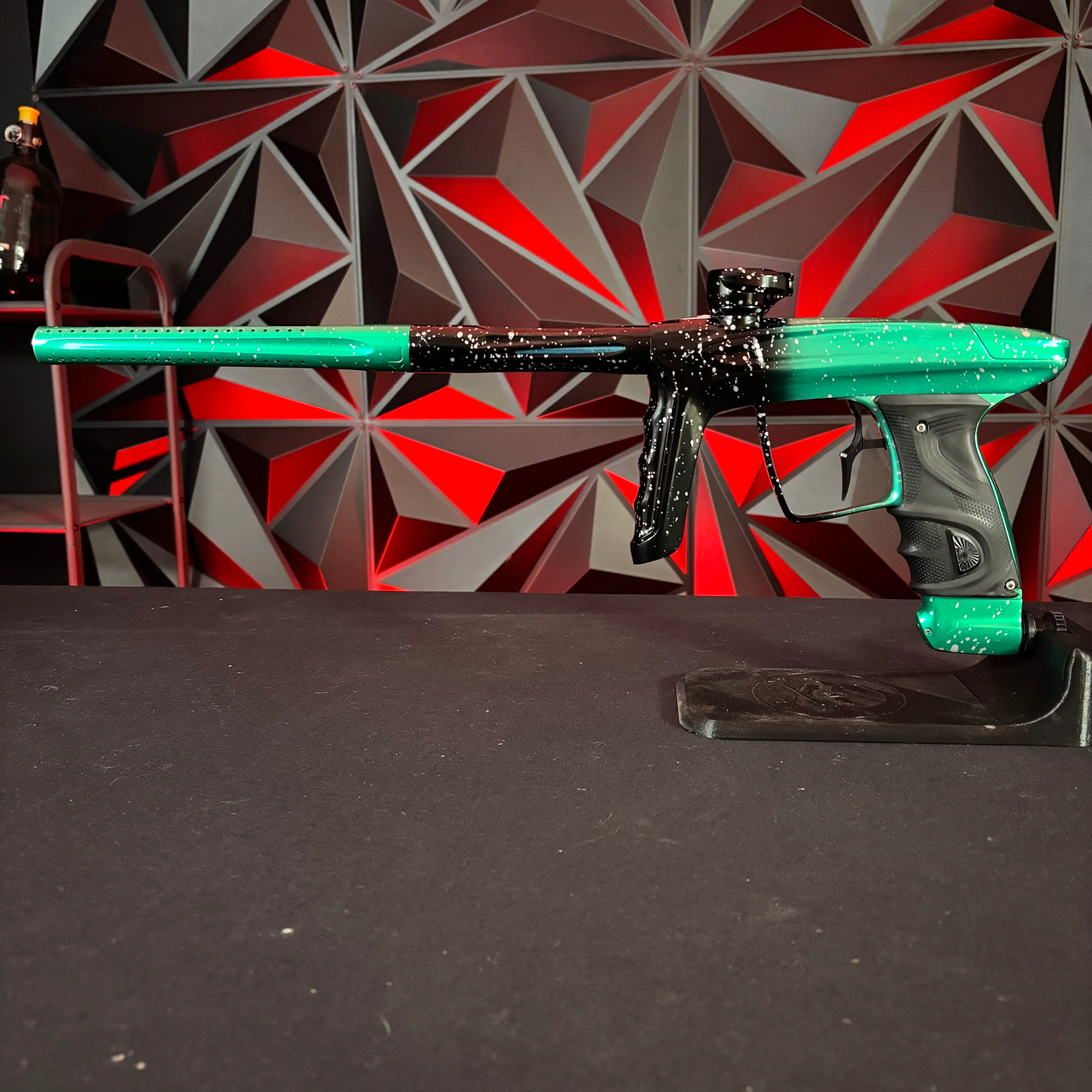 Used DLX TM40 Paintball Gun - LE Black/Seafoam Silver Speckle - Image 7