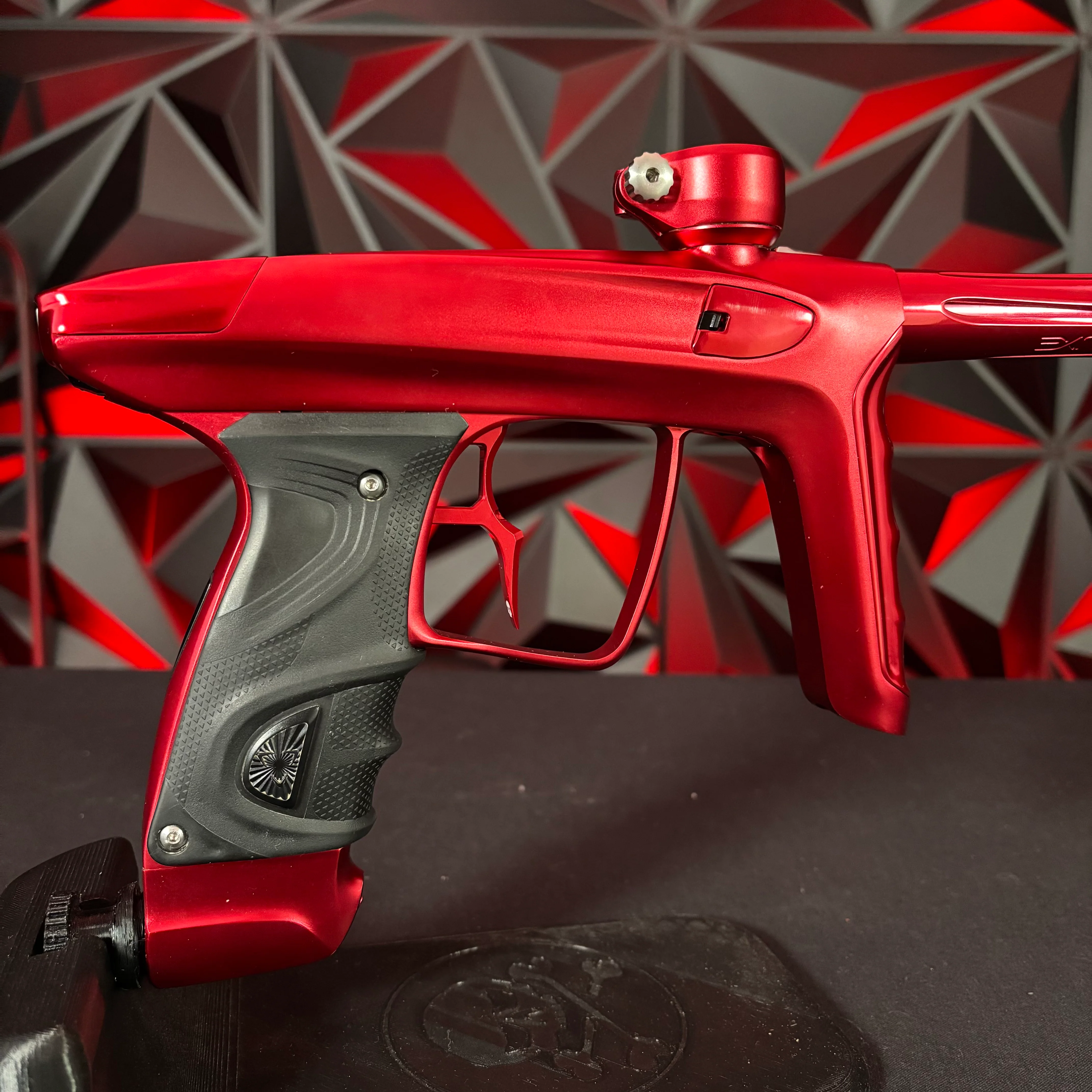Used DLX TM40 Paintball Gun - Dust Red/Pol Red - Image 2