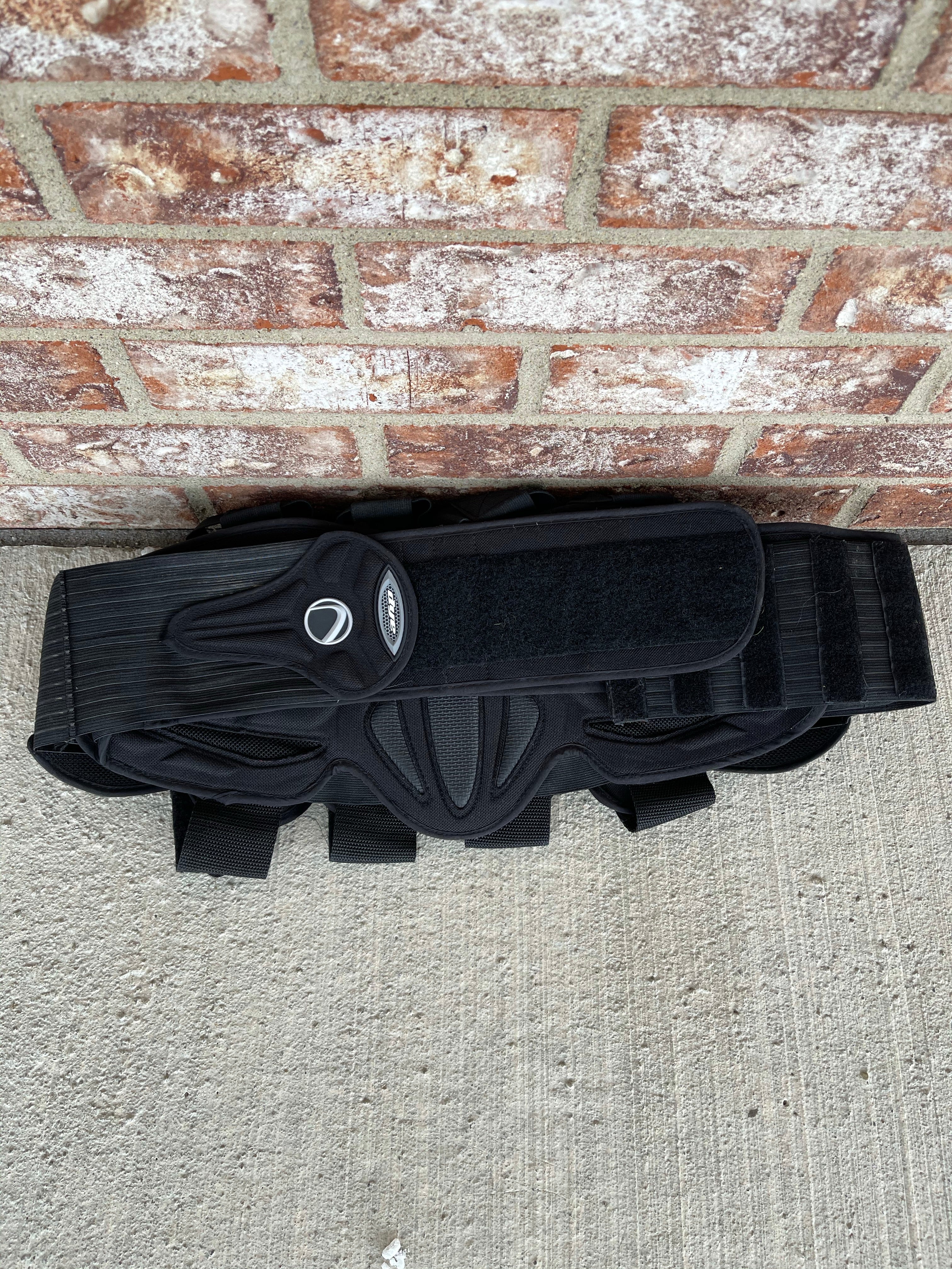 Used Dye C9 Attack Harness 4+7 - Black - Image 2